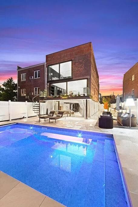 2 Story Villa in Upper Ditmars Astoria Queens