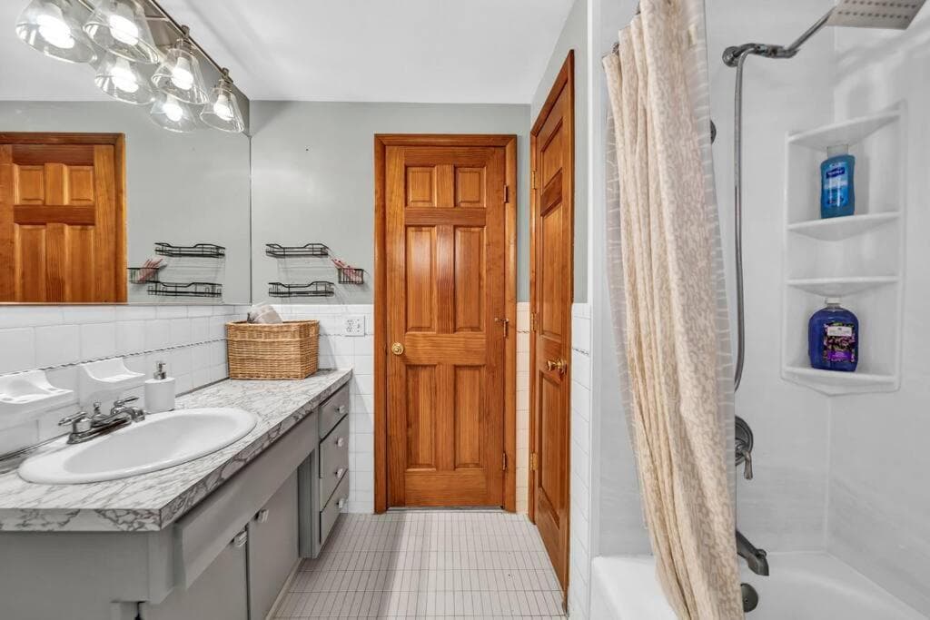 Cozy Duplex Near BUF International Airport
