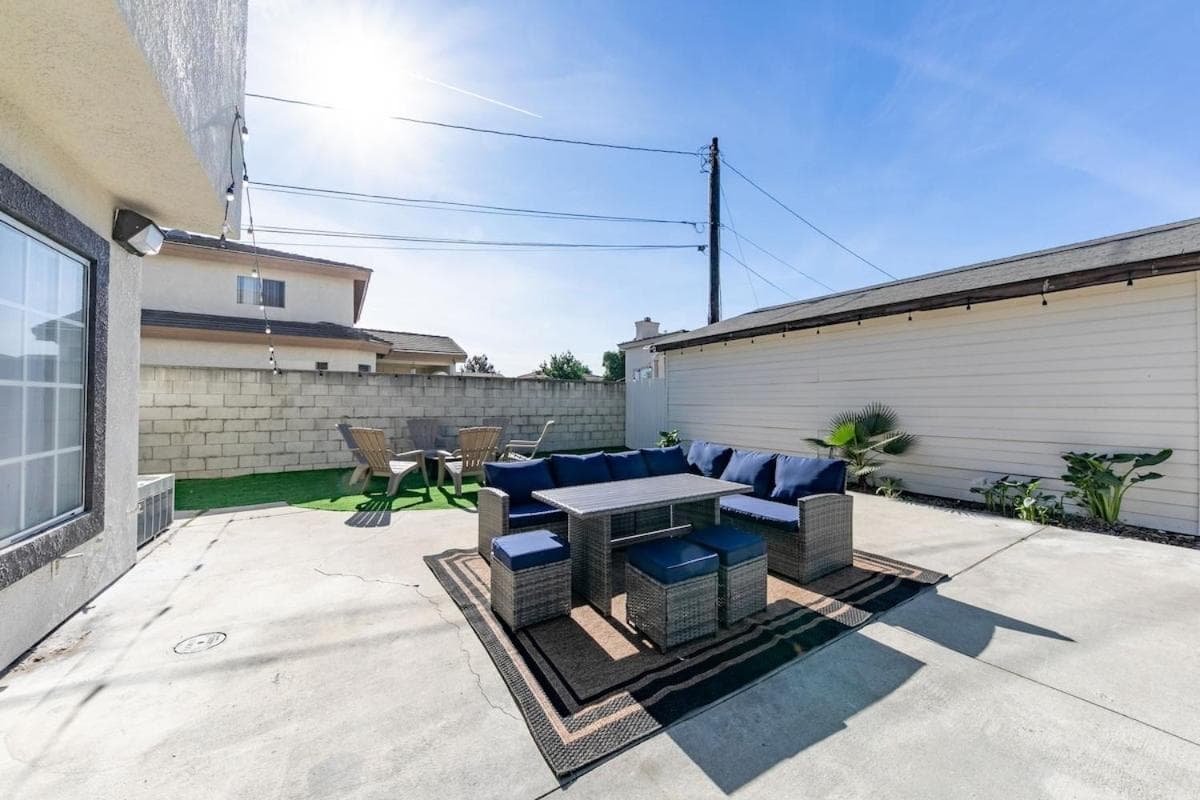 4 Bedroom 3 Bathroom Sanctuary With Endless Amenities