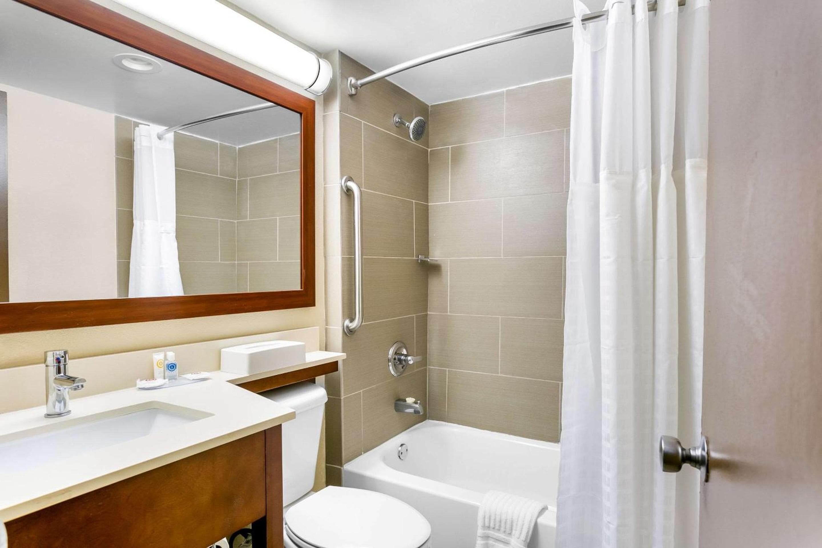 Comfort Inn Red Horse Frederick