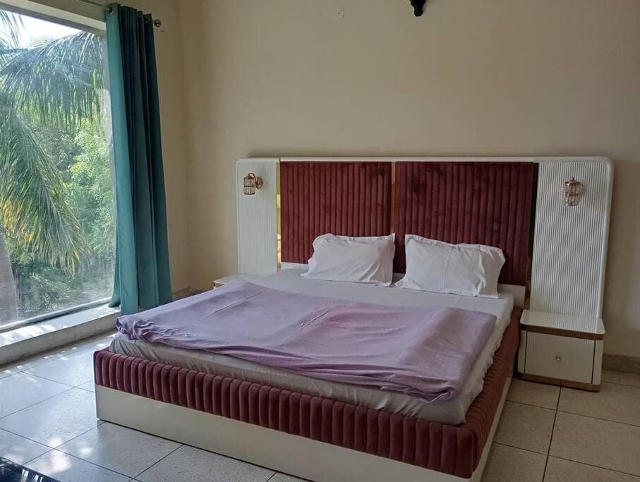 7BR Farmhouse Wid Private Pool by Especial Rentals