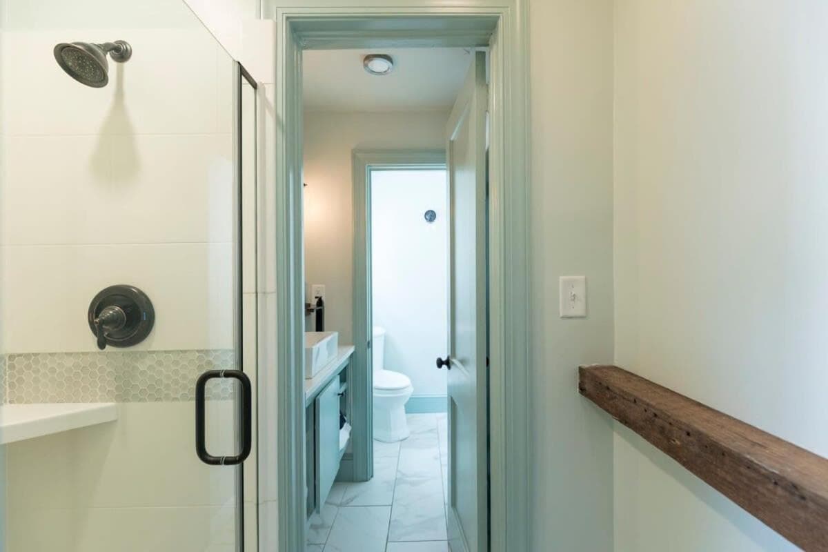 The Ashley Carriage House Suite Includes Breakfast