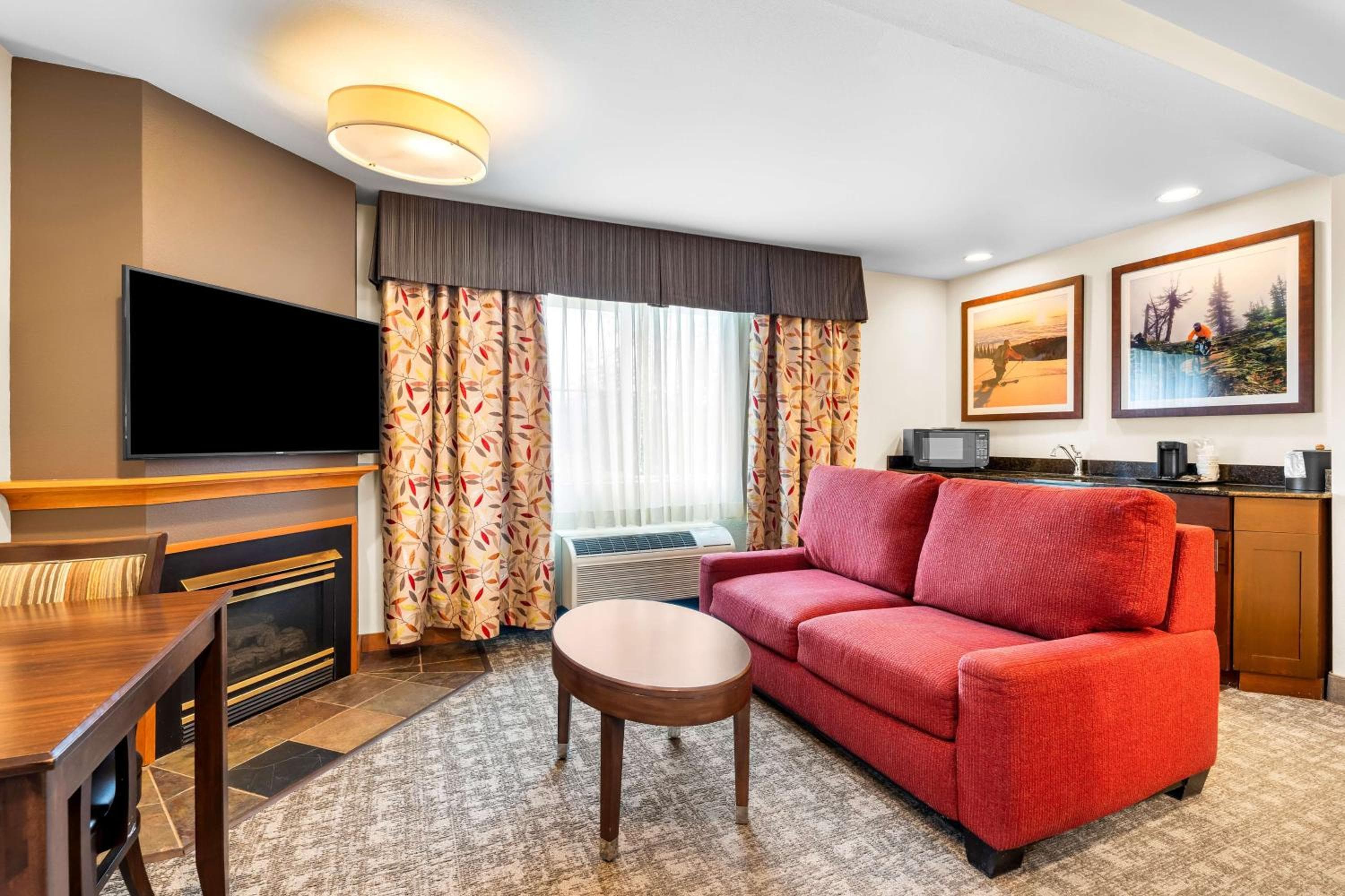 Best Western Rocky Mountain Lodge