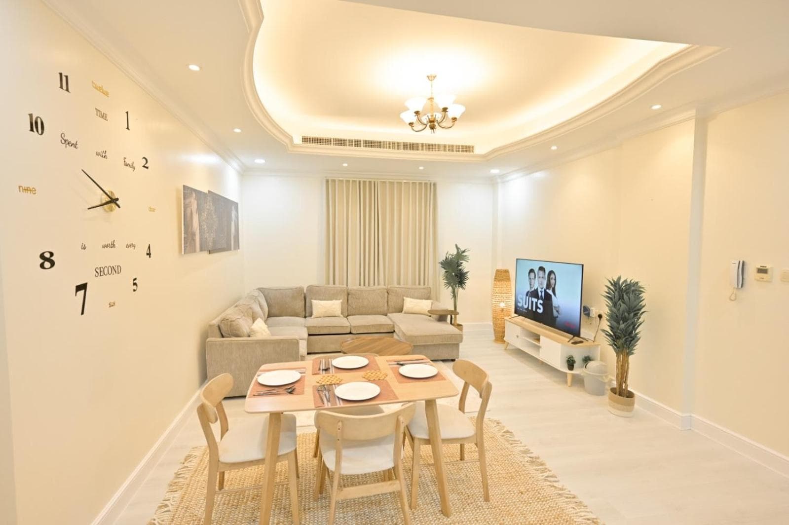 RJ's - Beautiful 3 Bedroom Apartment