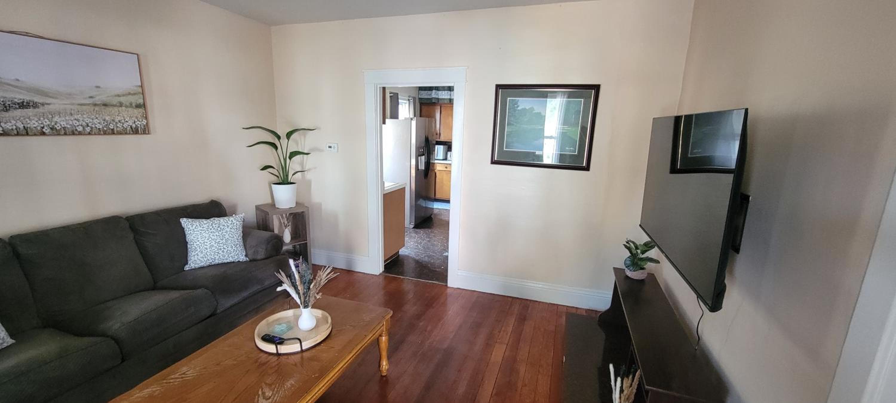 Whole 2 bedroom apartment
