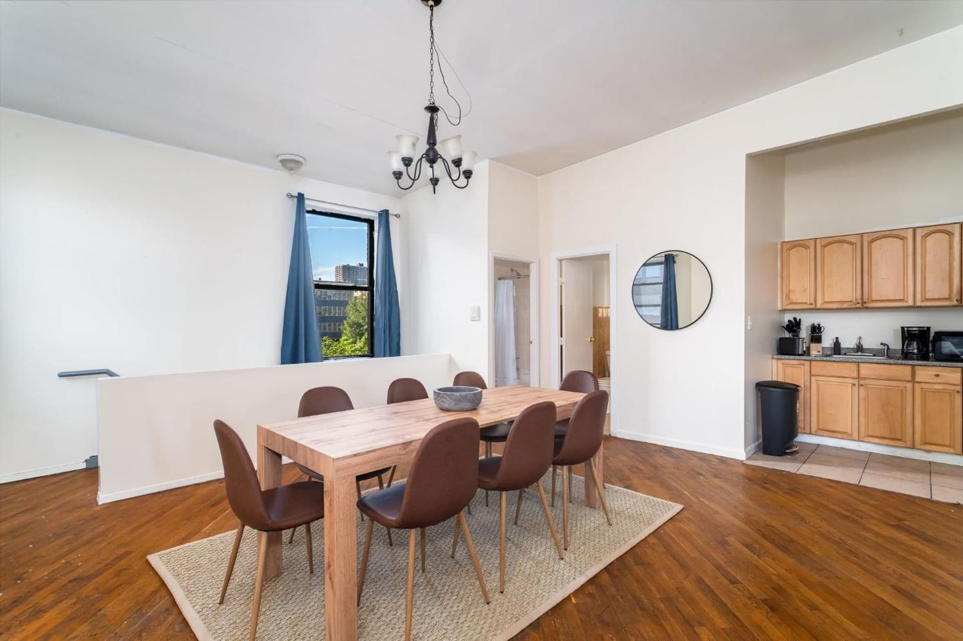 Cozy 3BR 2BA Apt in East Harlem!