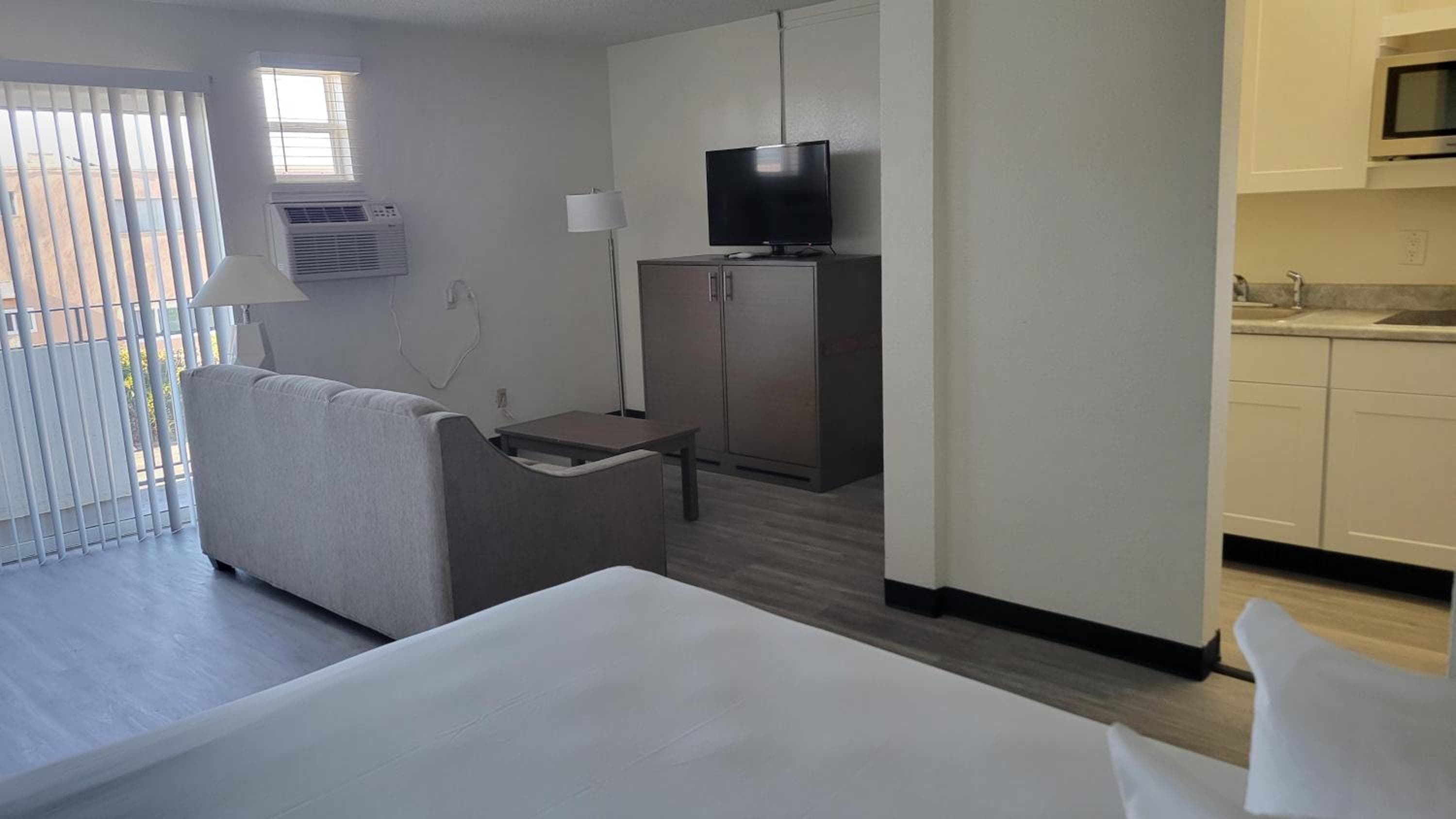 MC Pacific Inn & Suites Torrance