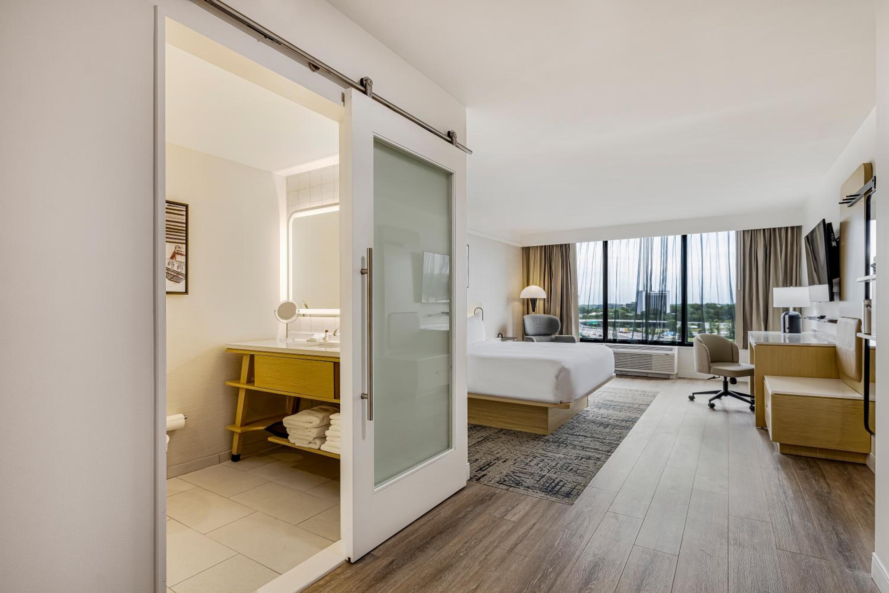 Delta Hotels by Marriott Nashville Airport