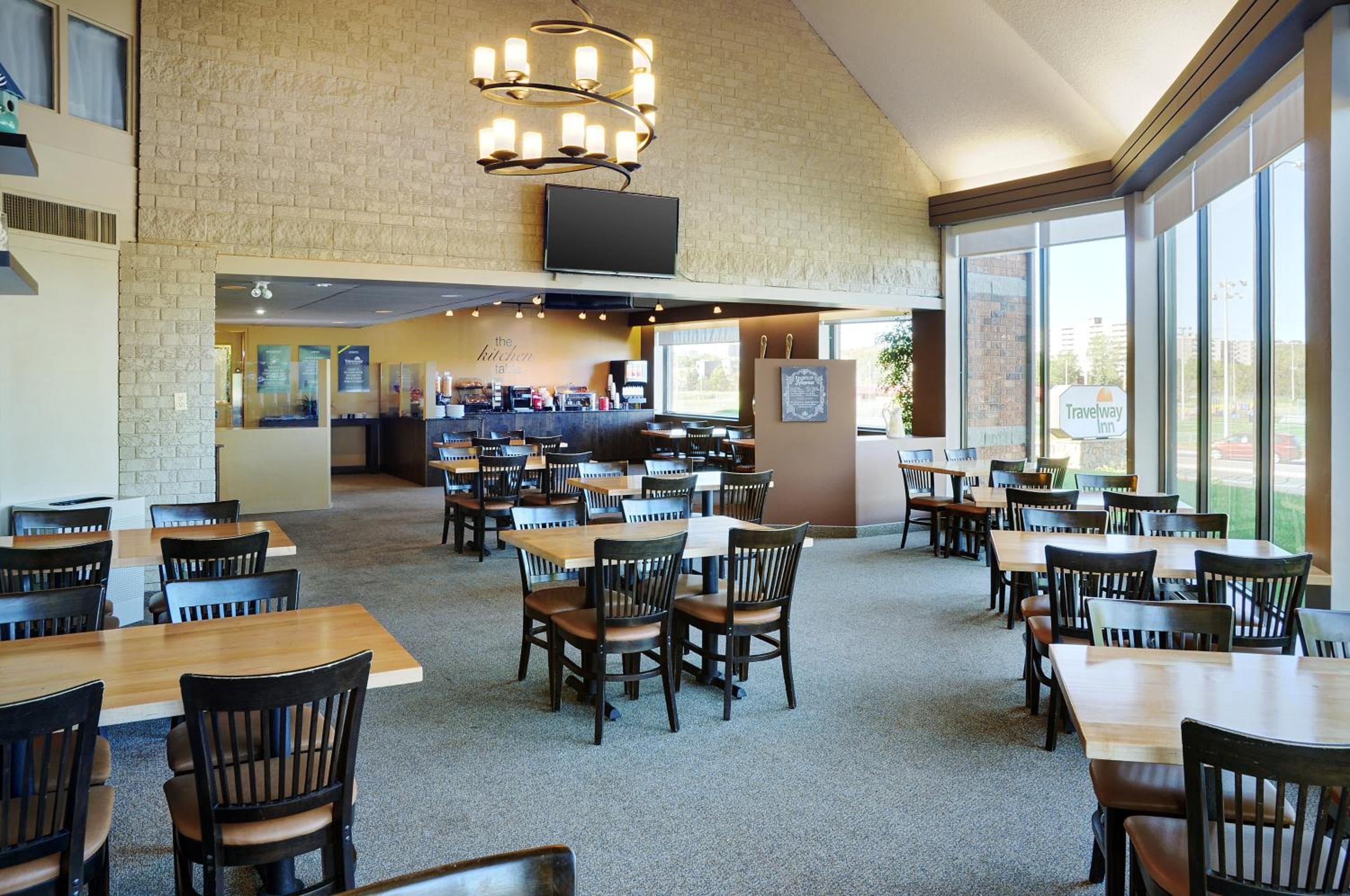 Travelway Inn Sudbury