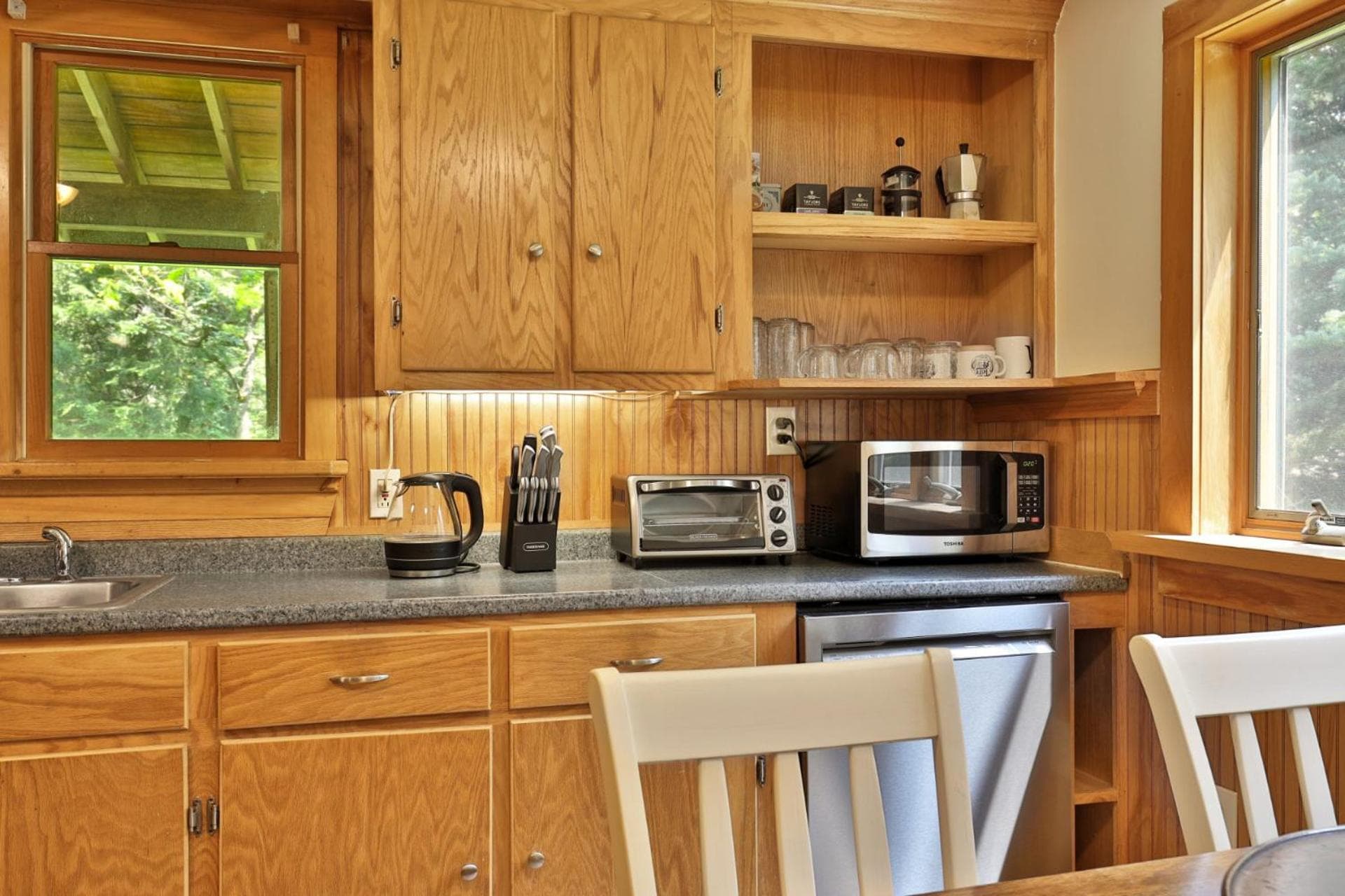 The Mendon Cottage - Charming Vermont Home Close to Pico, Ski Rental Deals!