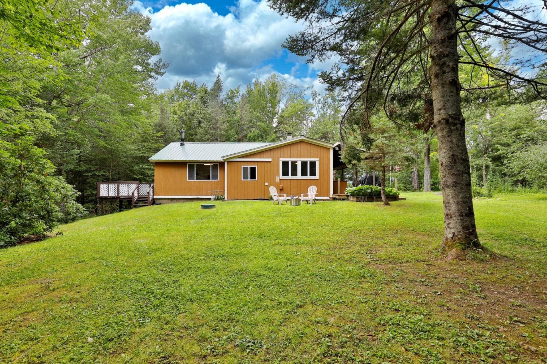 The Mendon Cottage - Charming Vermont Home Close to Pico, Ski Rental Deals!