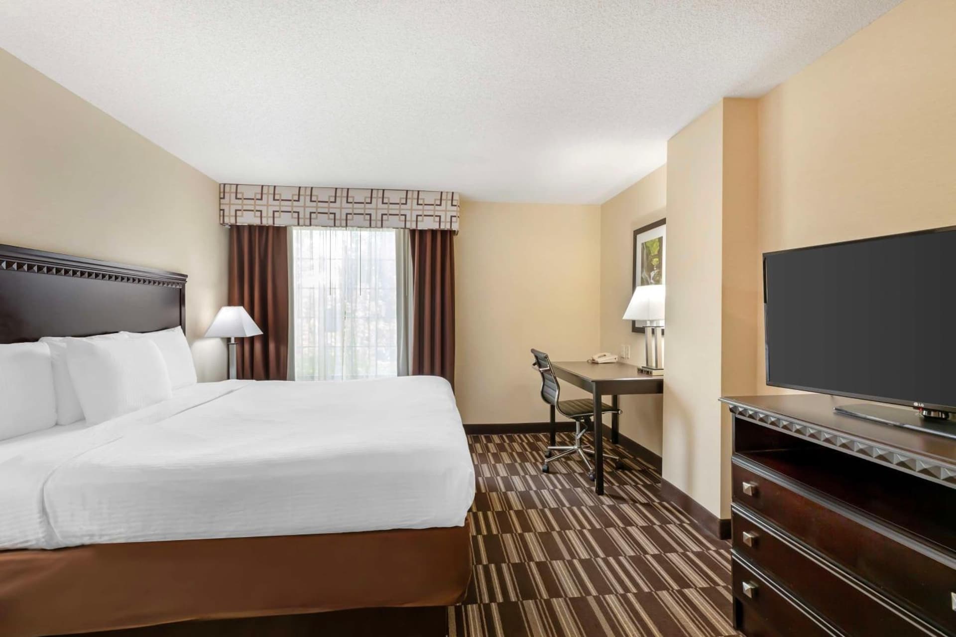 Best Western PLUS Victor Inn & Suites