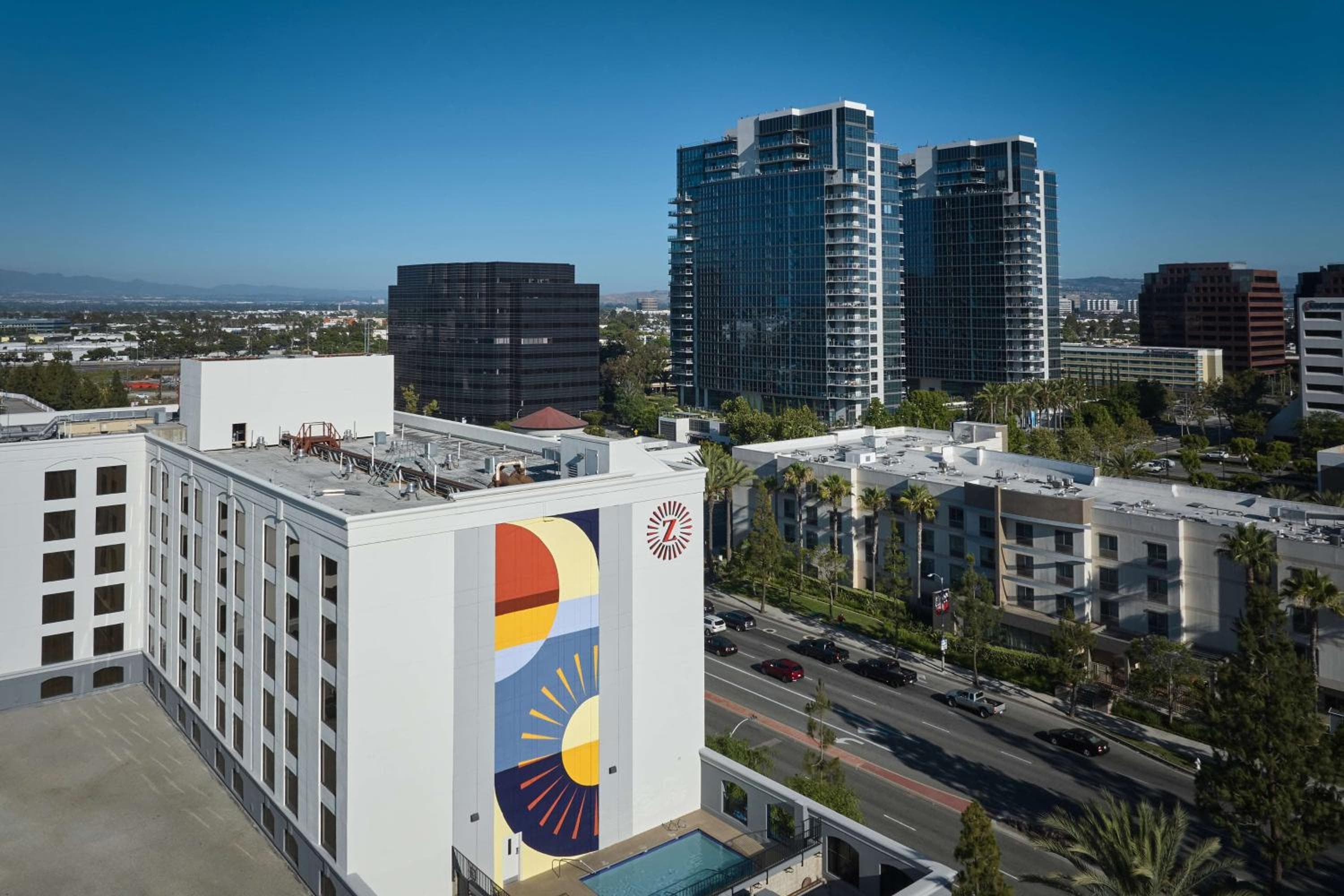 Hotel Zessa Orange County Airport, a DoubleTree by Hilton