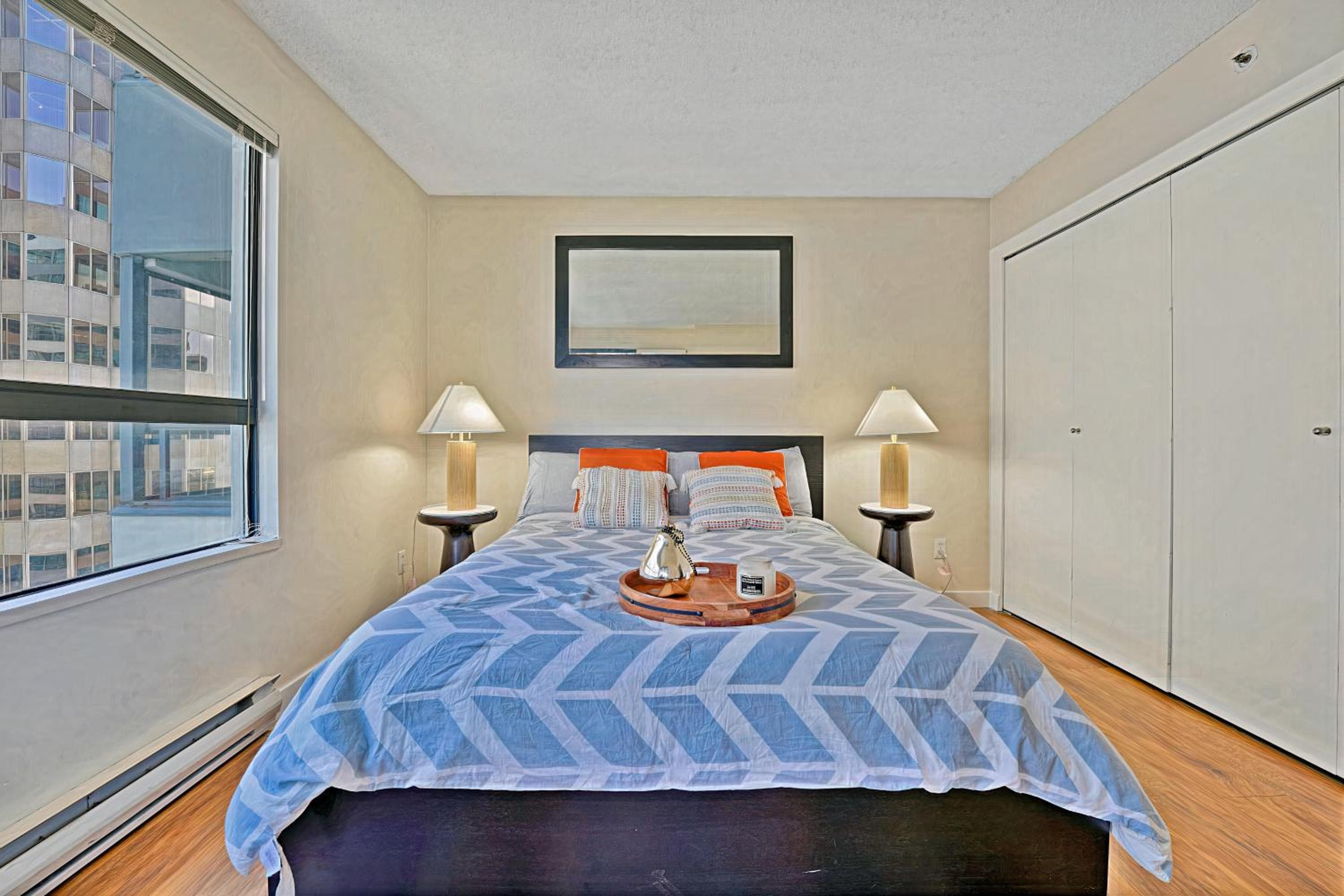 Your Cozy Haven Two-Bedroom Apartment in the Heart of Downtown