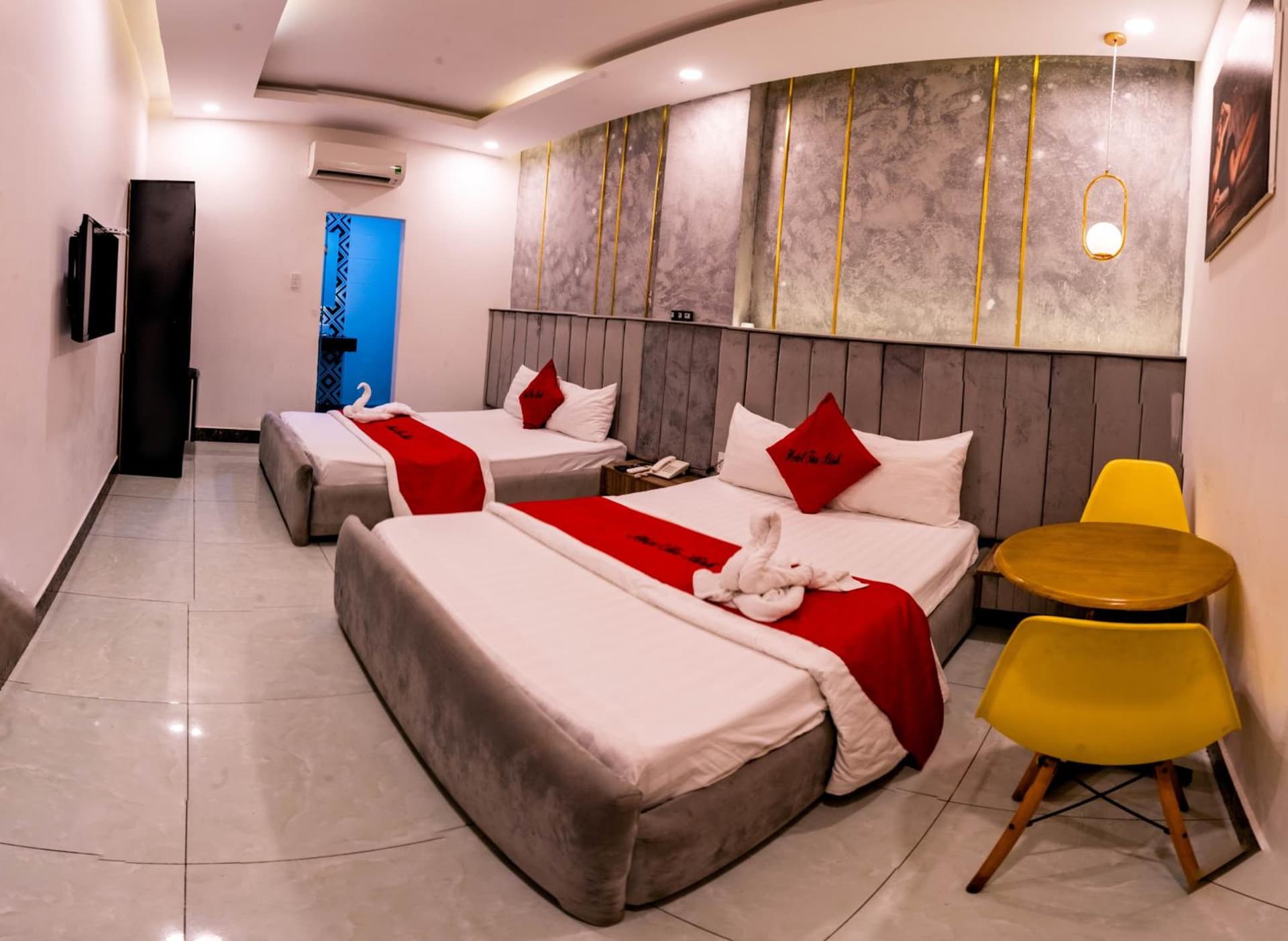 TAN BINH ROMANTIC HOTEL - Sân Bay TSN Nhà Ga T3