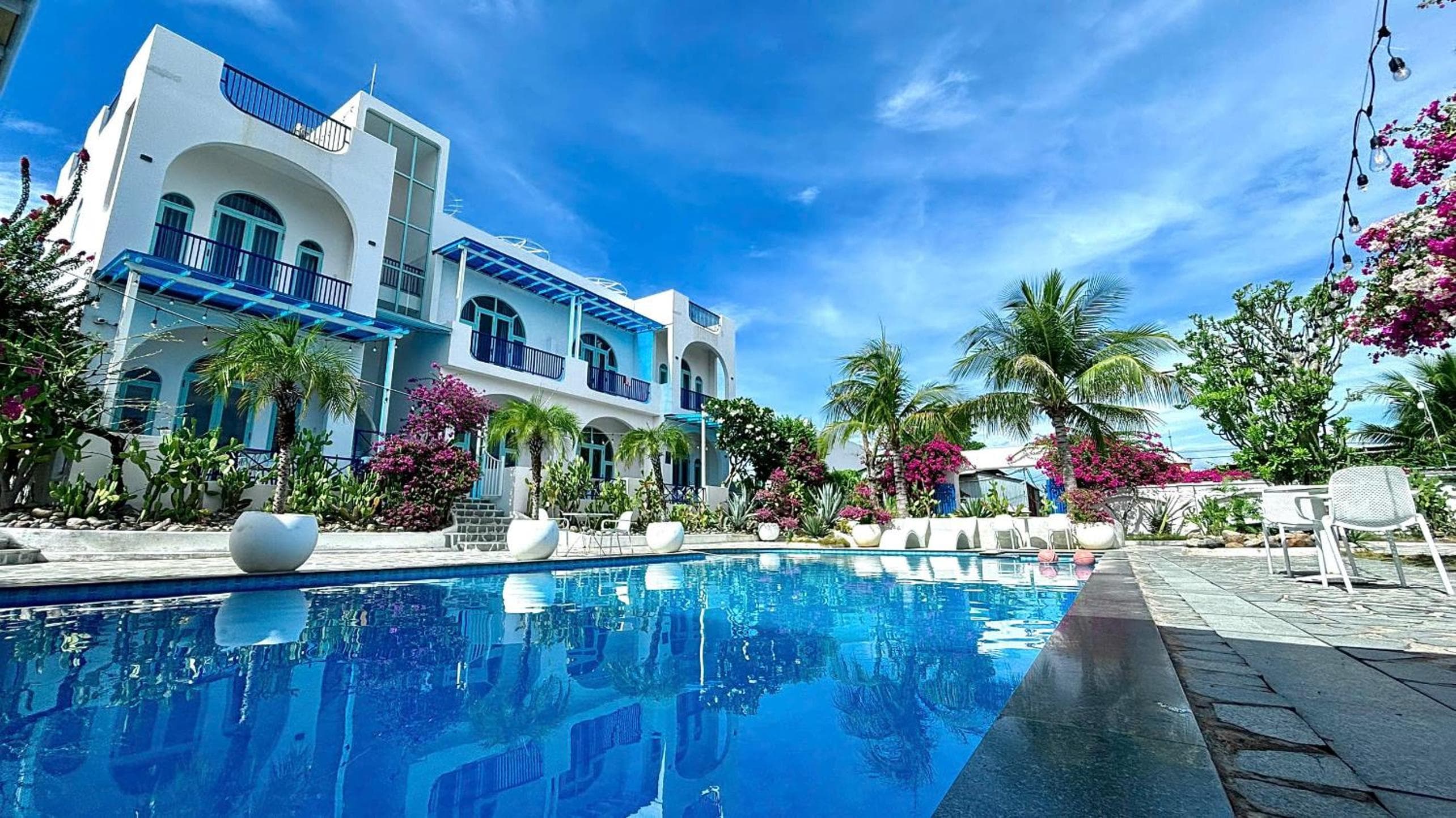 Santorini Villa Cam Ranh