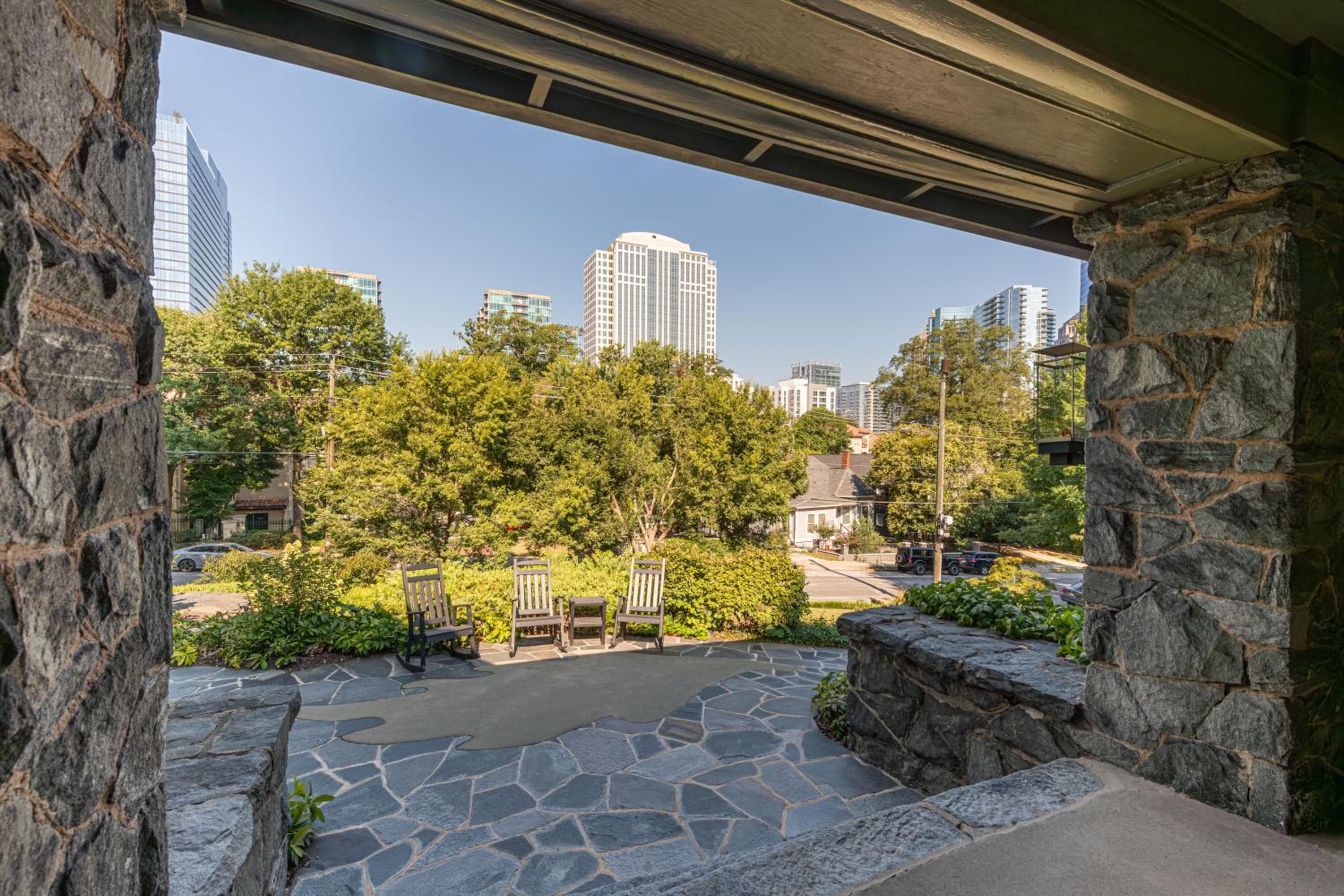 Stonehurst Place Bed & Breakfast