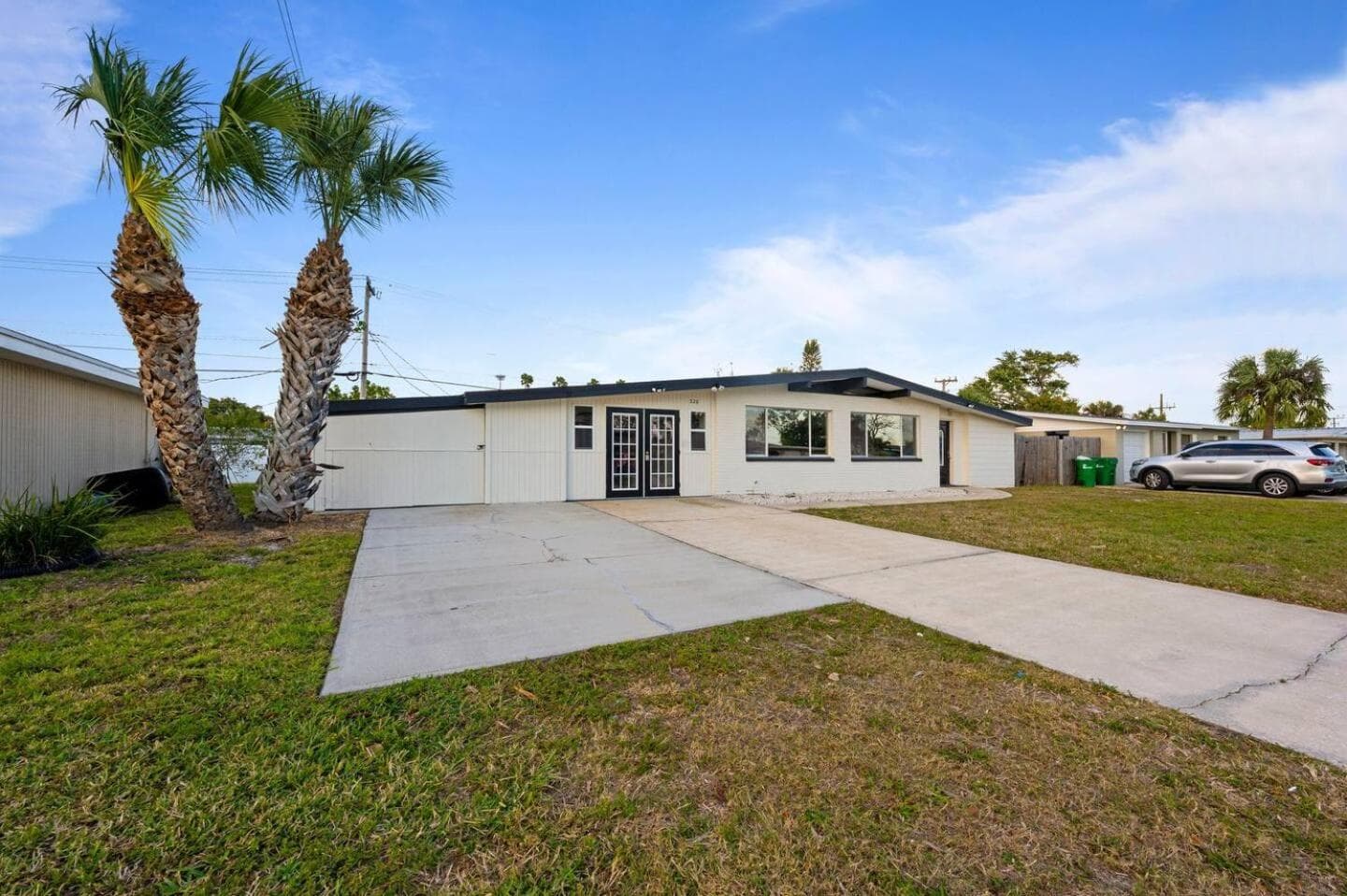 Family friendly home, pool, games, near Cocoa Beach!