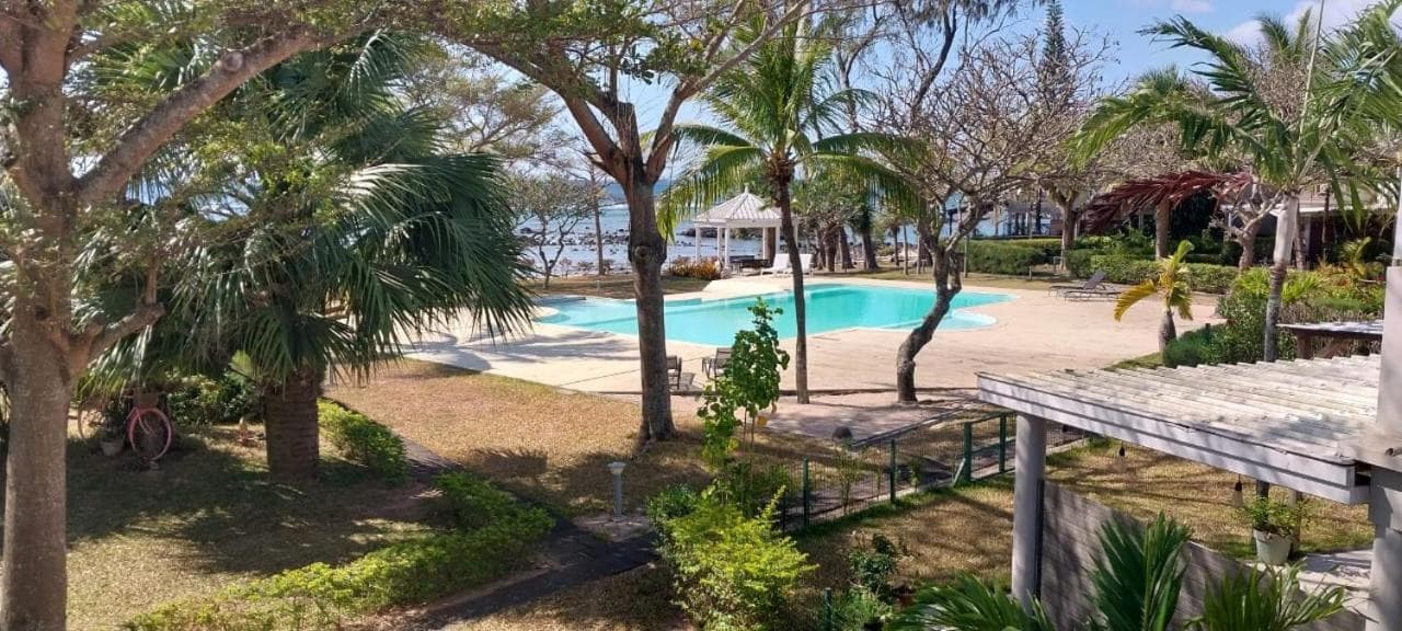 Holiday Sunset Beach Villa