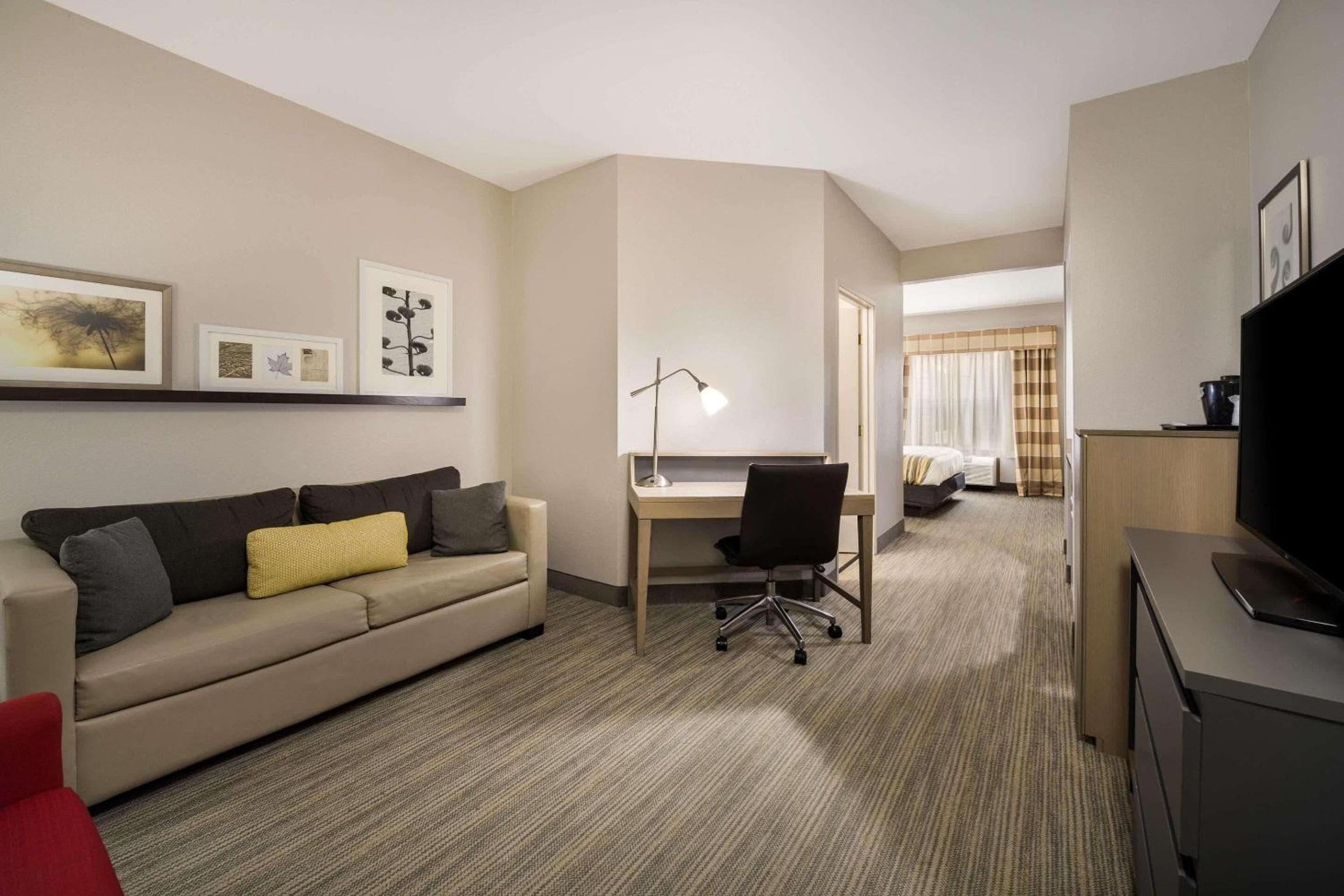 Country Inn & Suites by Radisson, Freeport, IL