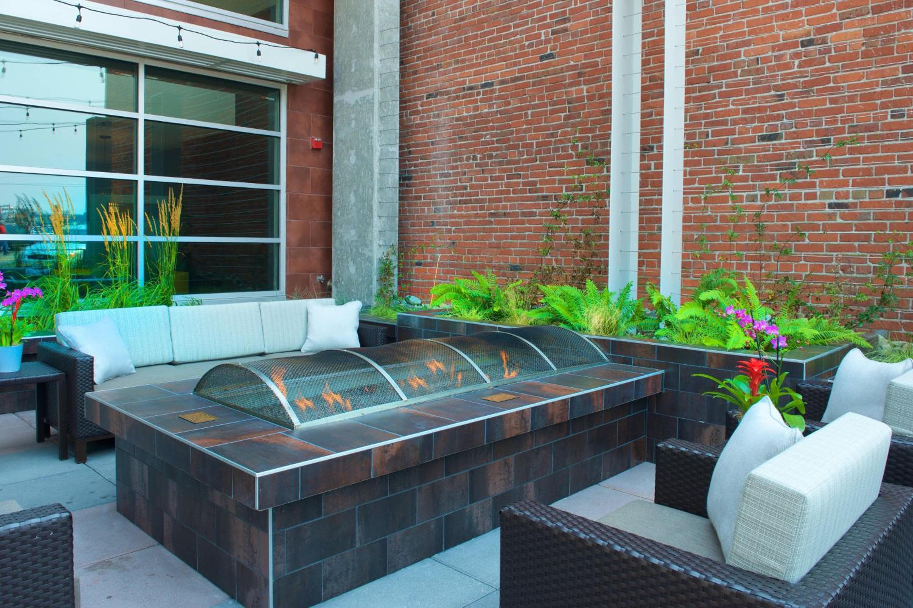 Courtyard by Marriott Seattle Everett Downtown
