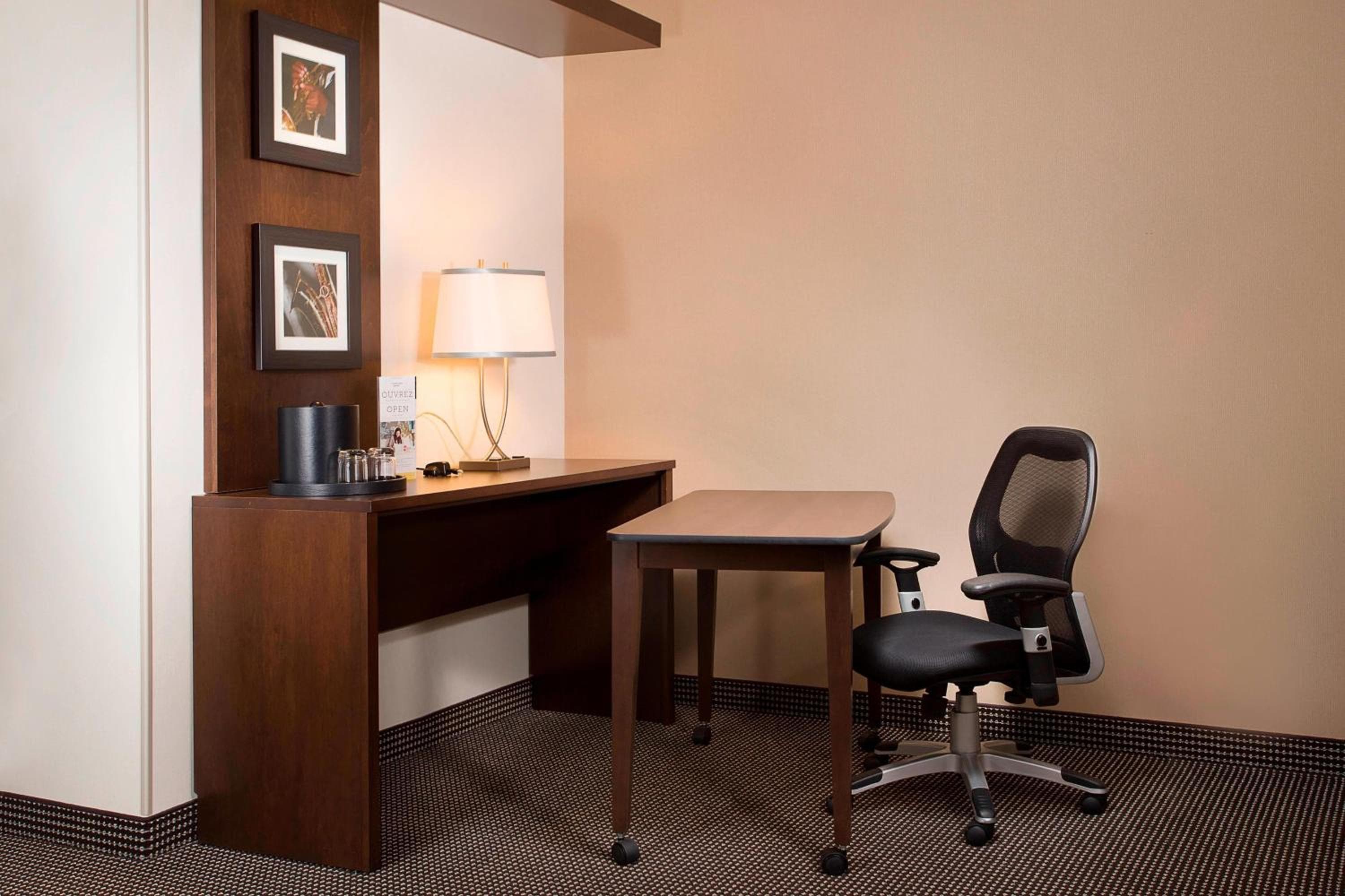 Courtyard par Marriott Montréal Centre-ville