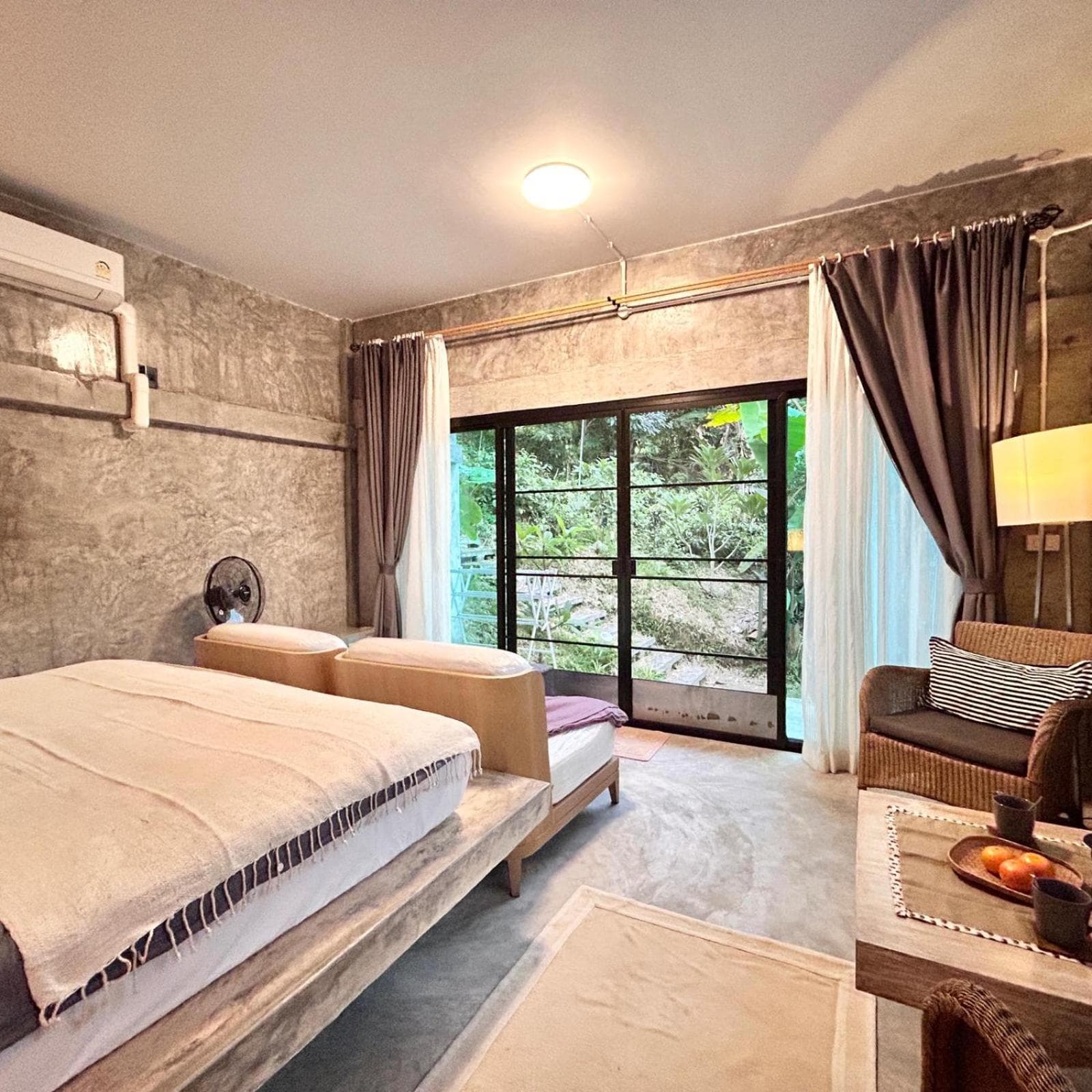 Phuchada Residence