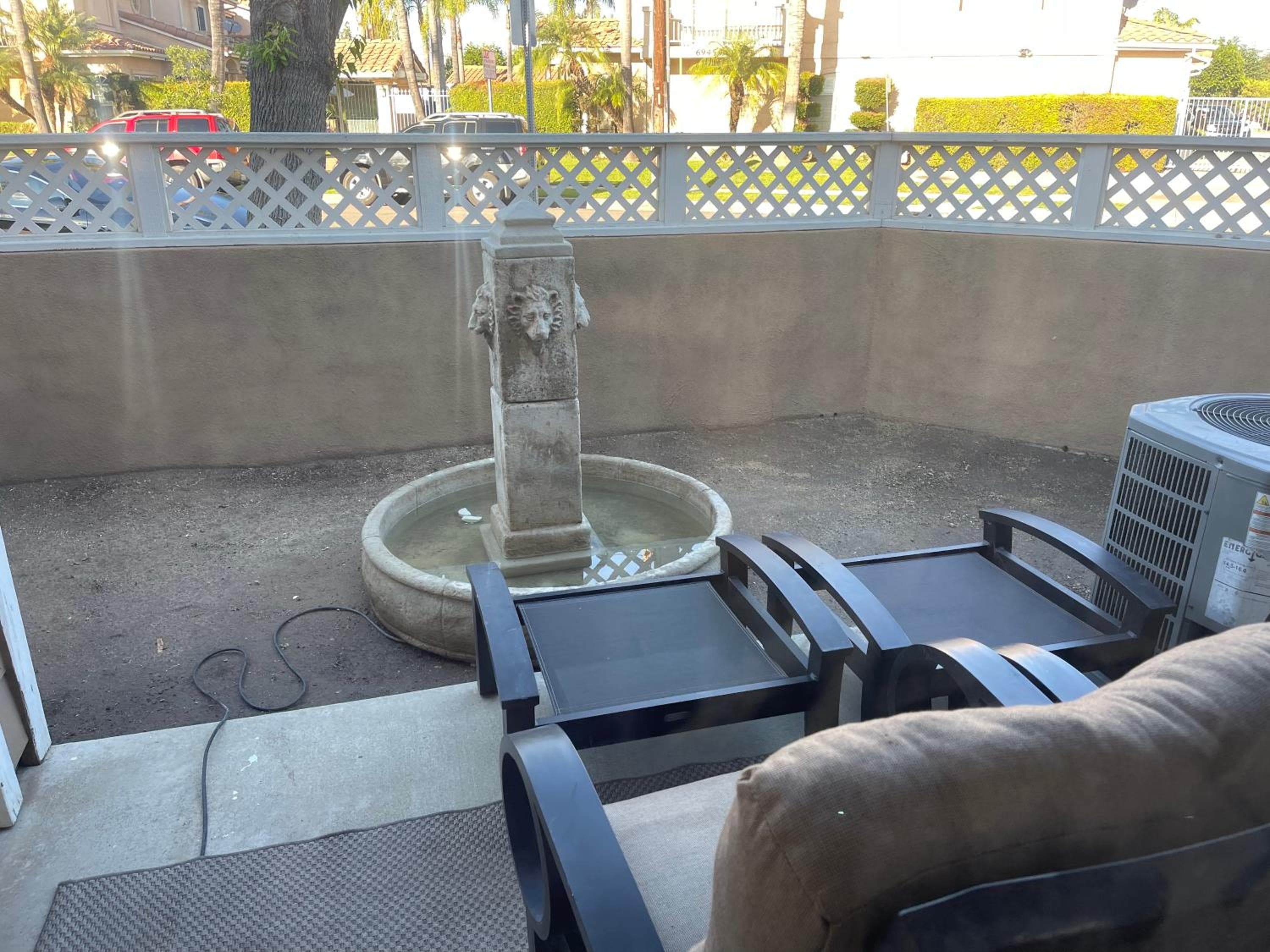 Central LA GATED Community 4 beds home