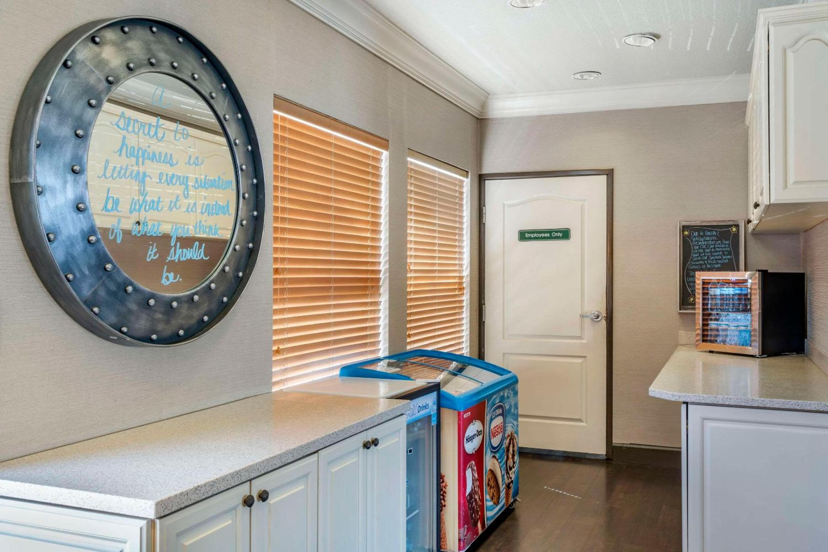 Elizabeth Oceanfront Suites, an Ascend Collection Hotel