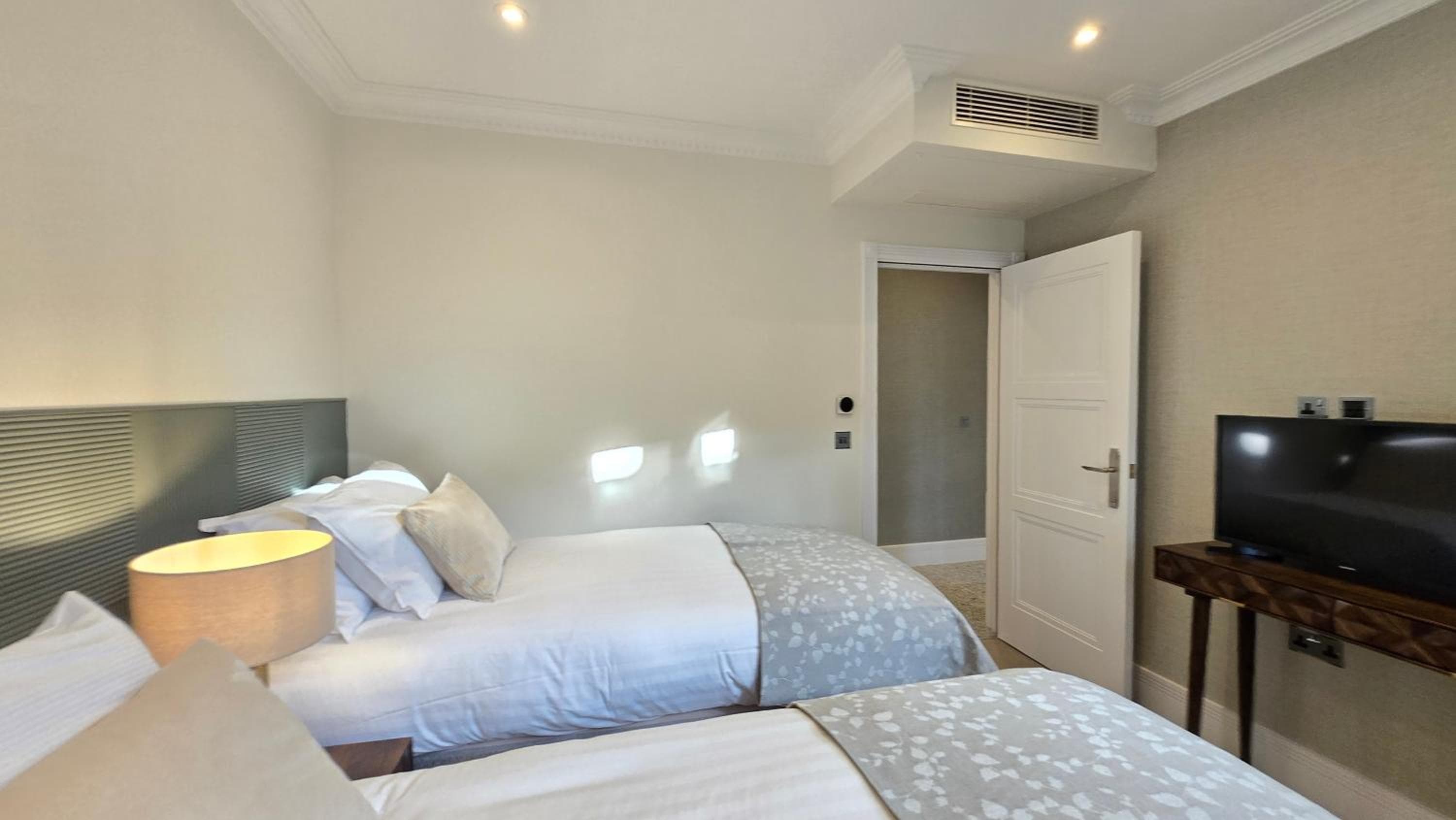 Fountain House Apartments - Hyde Park, London