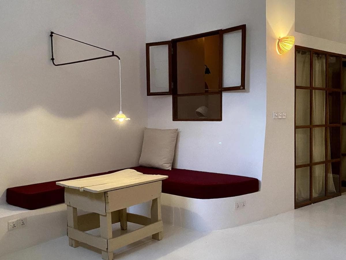 Luxury flat by the sea, with garden