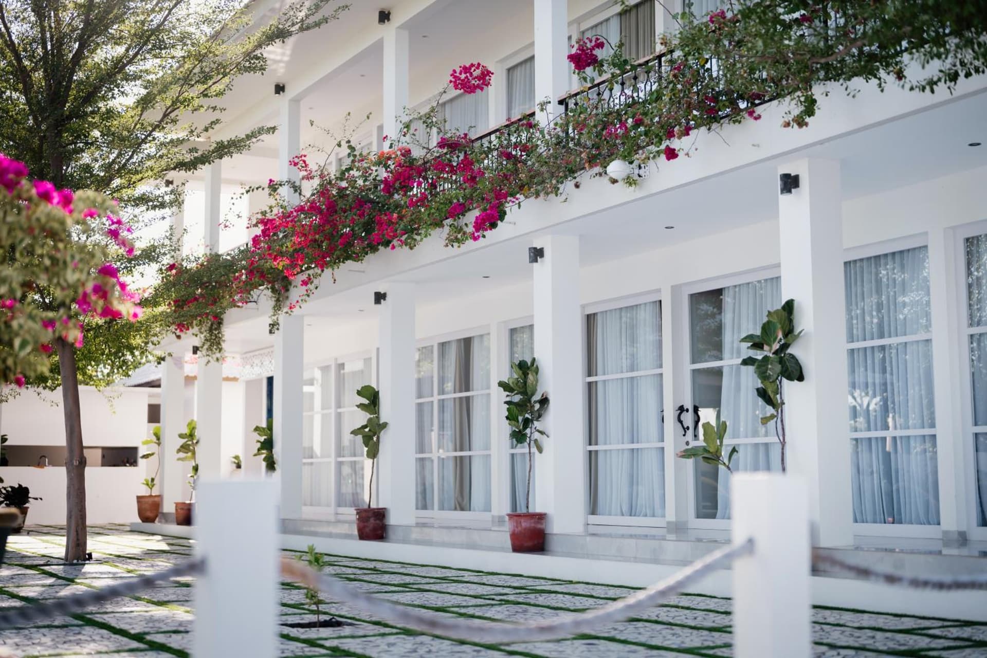 Muara Lovina Hotel
