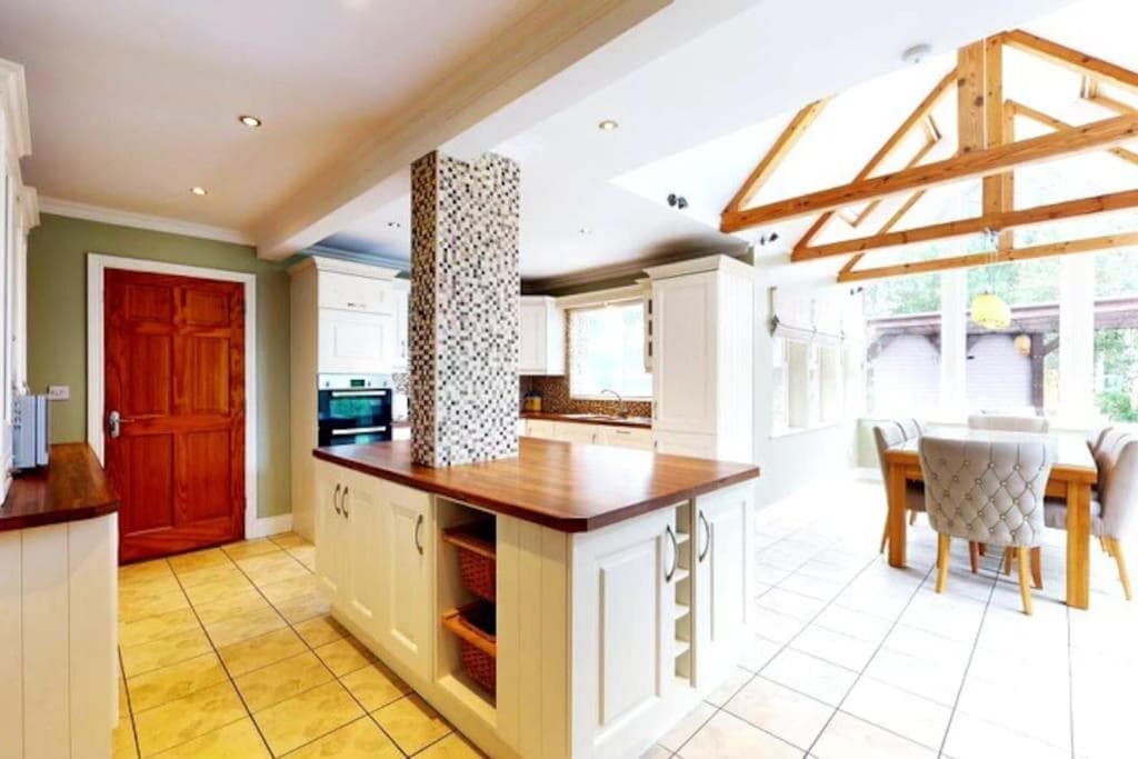 Donabate 5BD Home 10 min to Airport