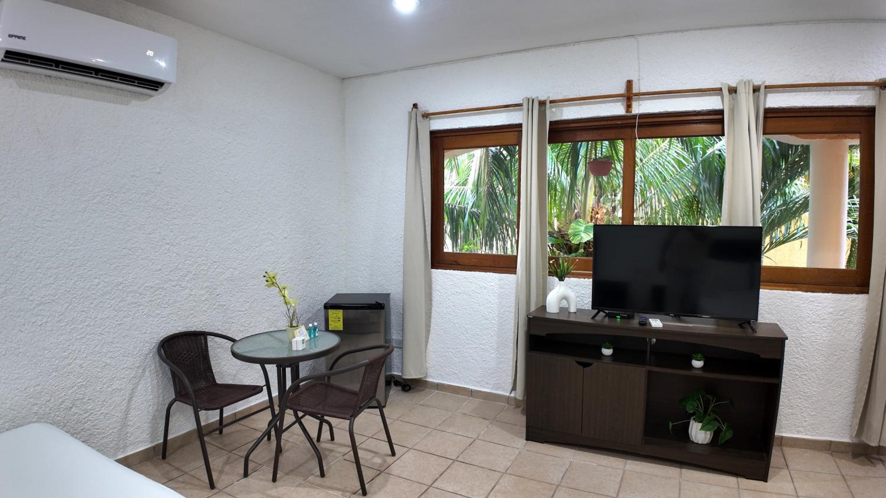 Hotel Bosque Caribe, 5th Av. zone