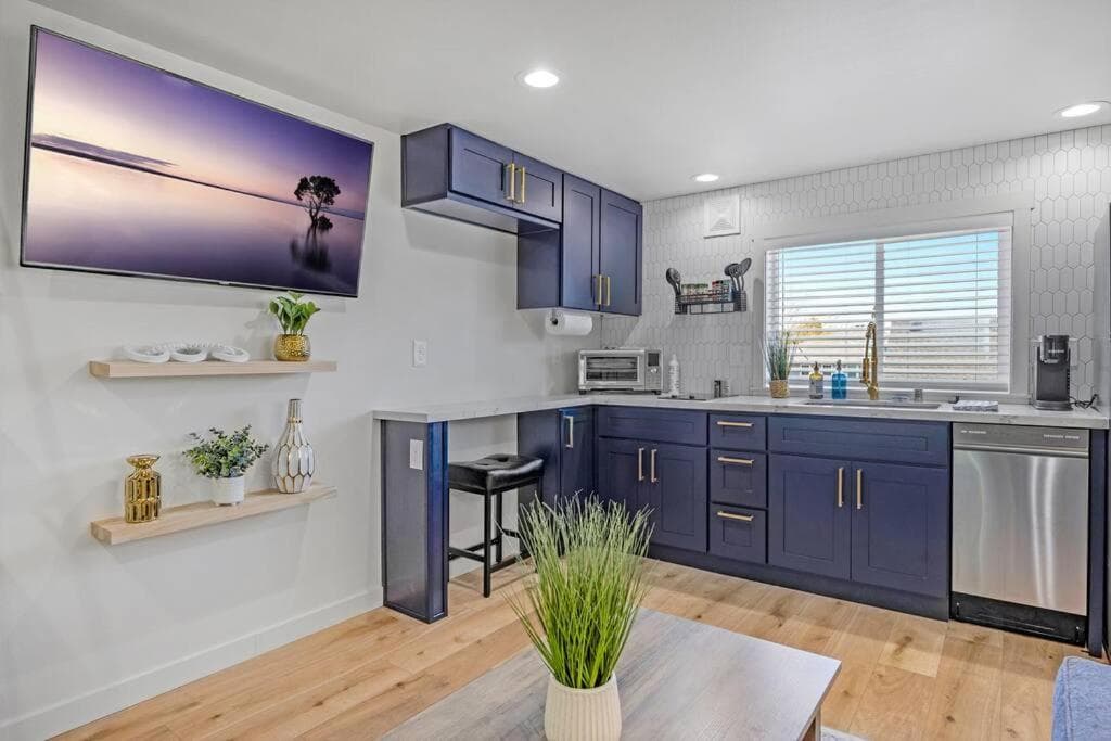 Rucker Avenue Cozy Bungalow