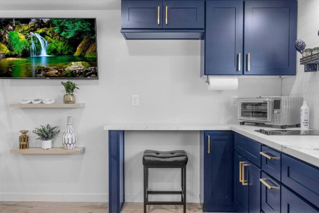 Rucker Avenue Cozy Bungalow
