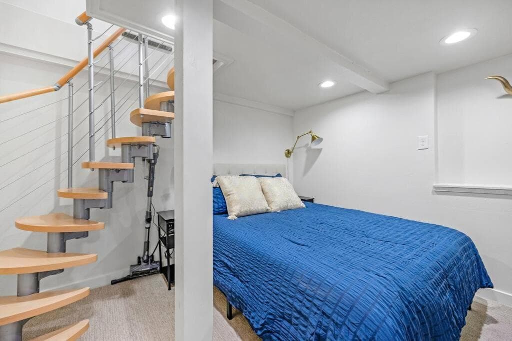 Rucker Avenue Cozy Bungalow