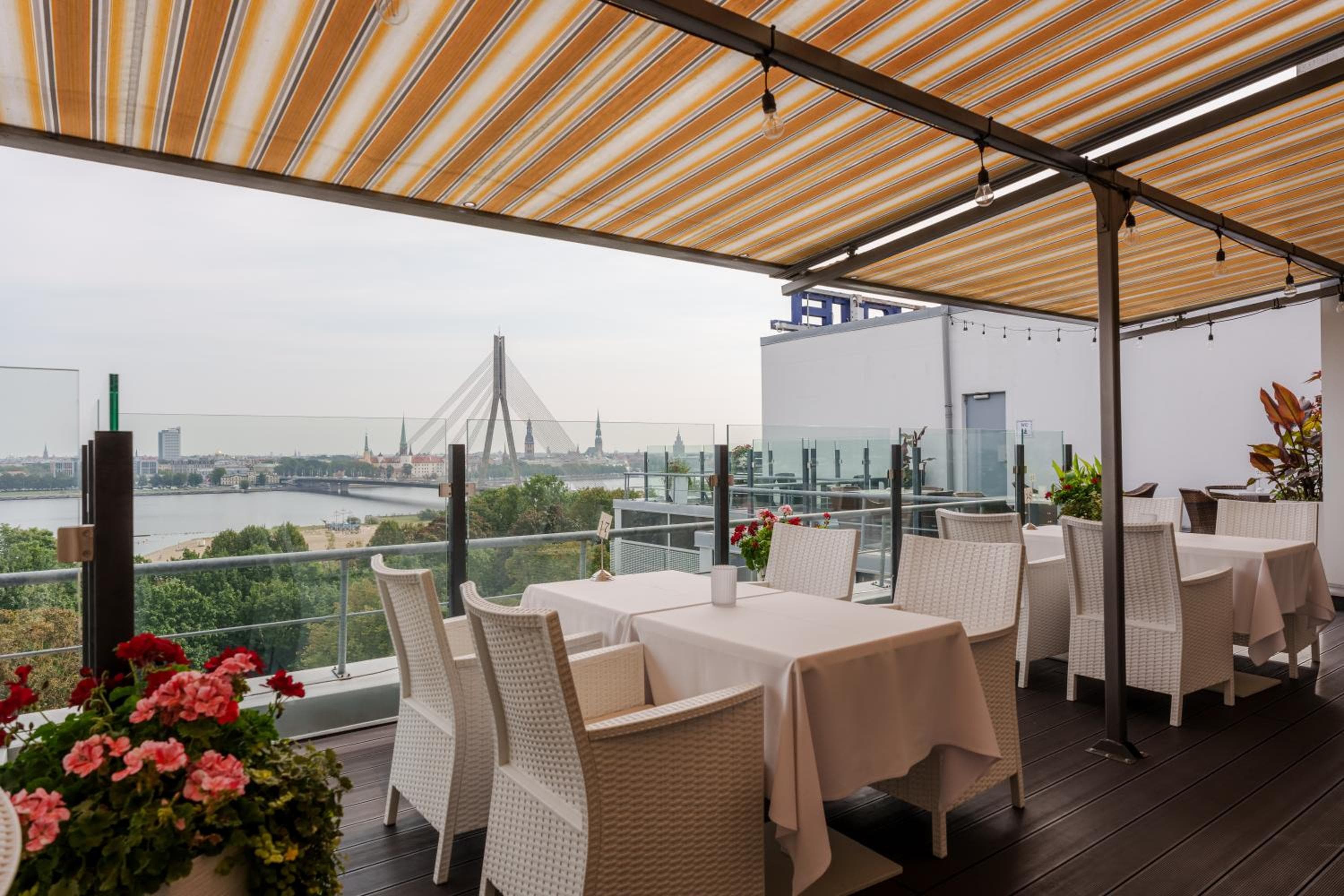 Riga Islande Hotel with FREE Parking