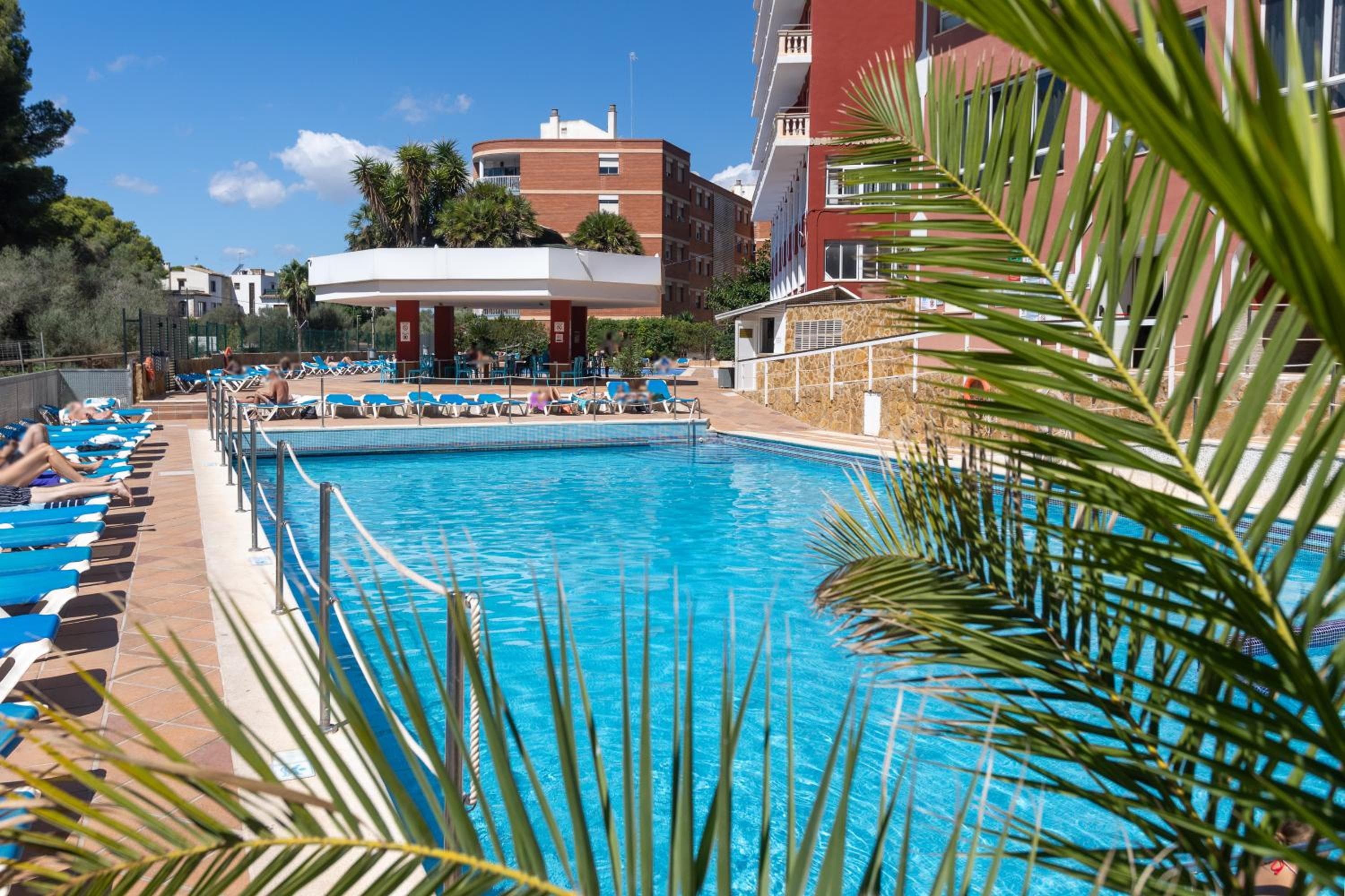 Ona Luna Park - Adults Friendly 16 Years Plus