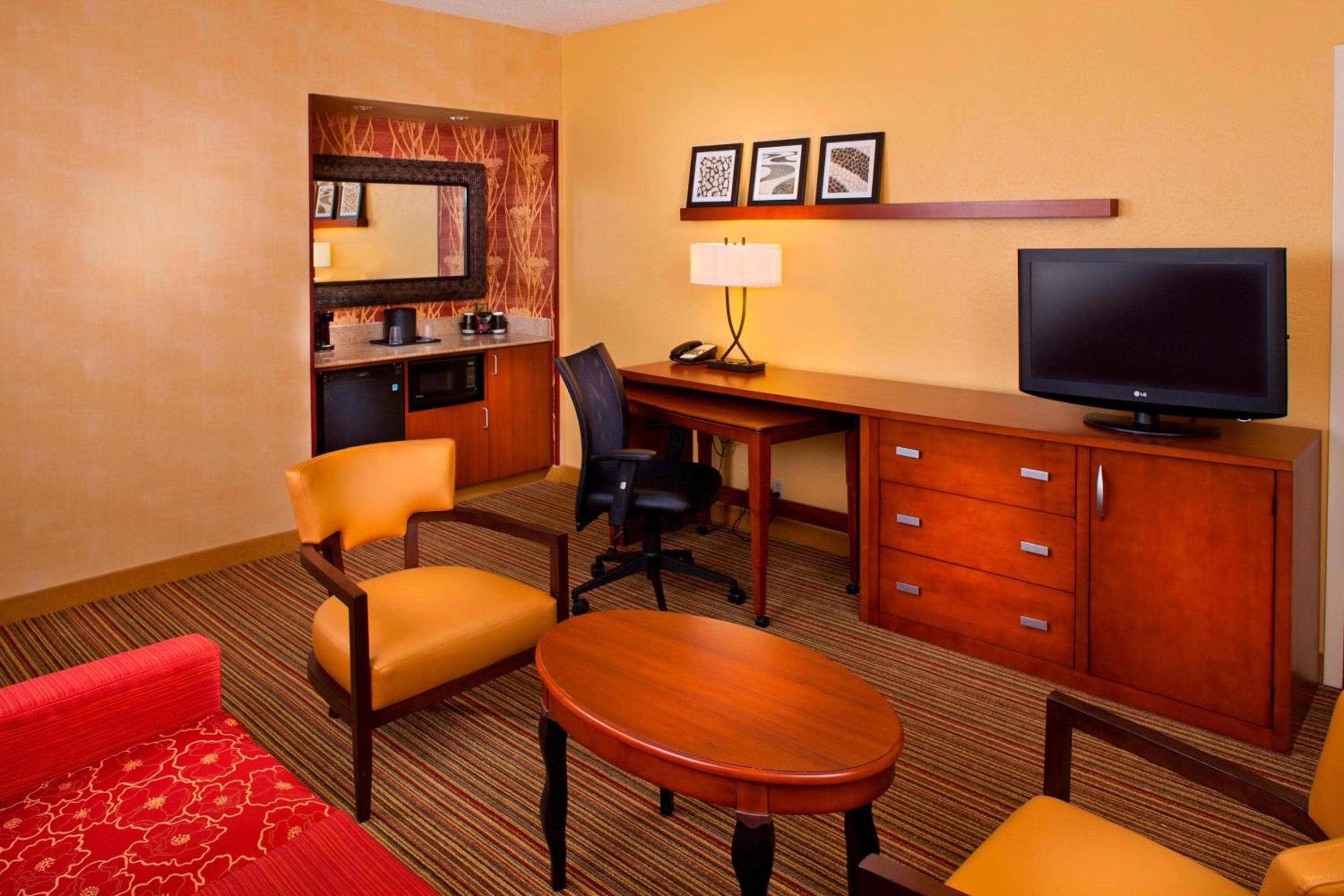 Courtyard by Marriott Baton Rouge Acadian Centre/LSU Area
