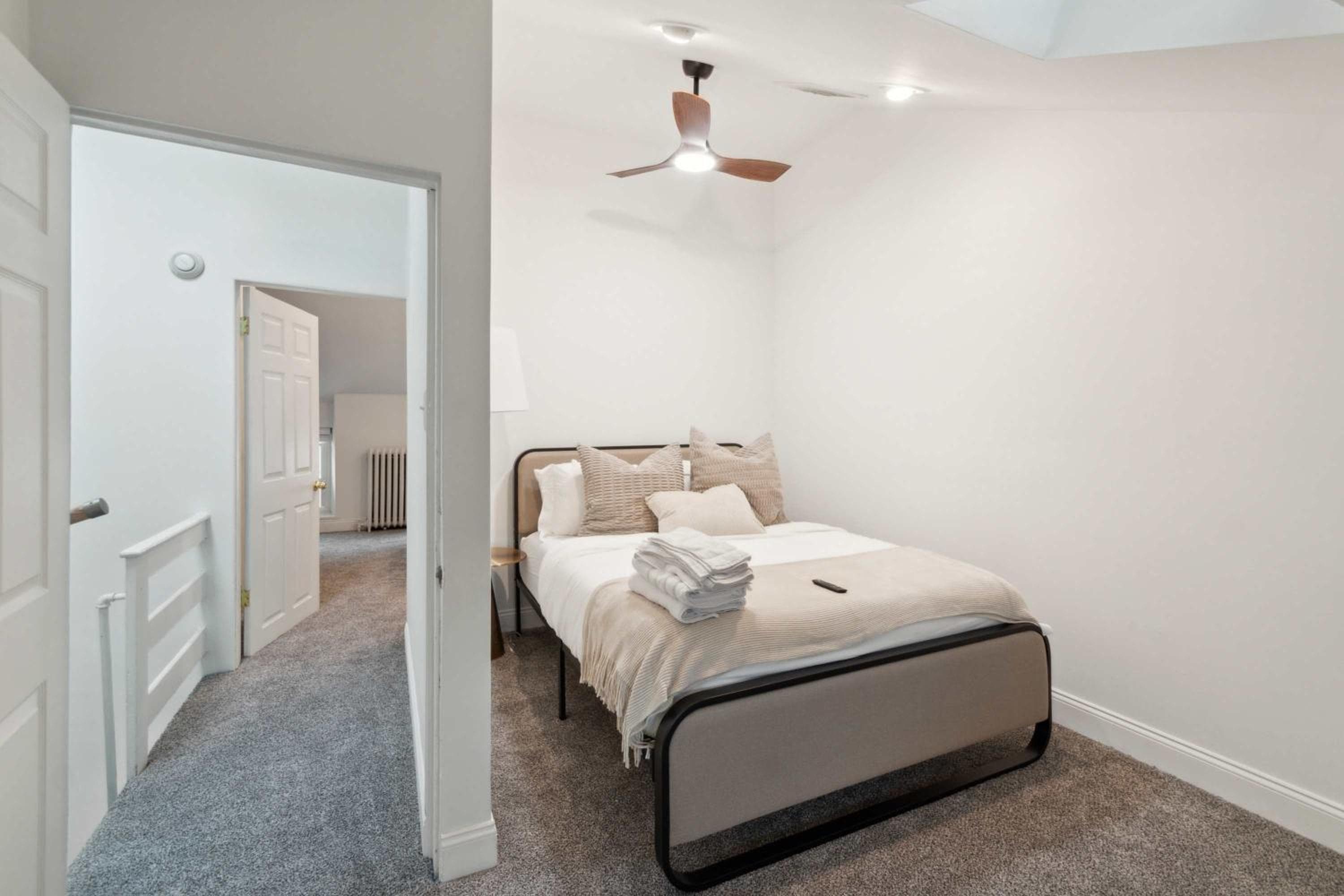 Corner Rowhome with Parking Sleeps 8