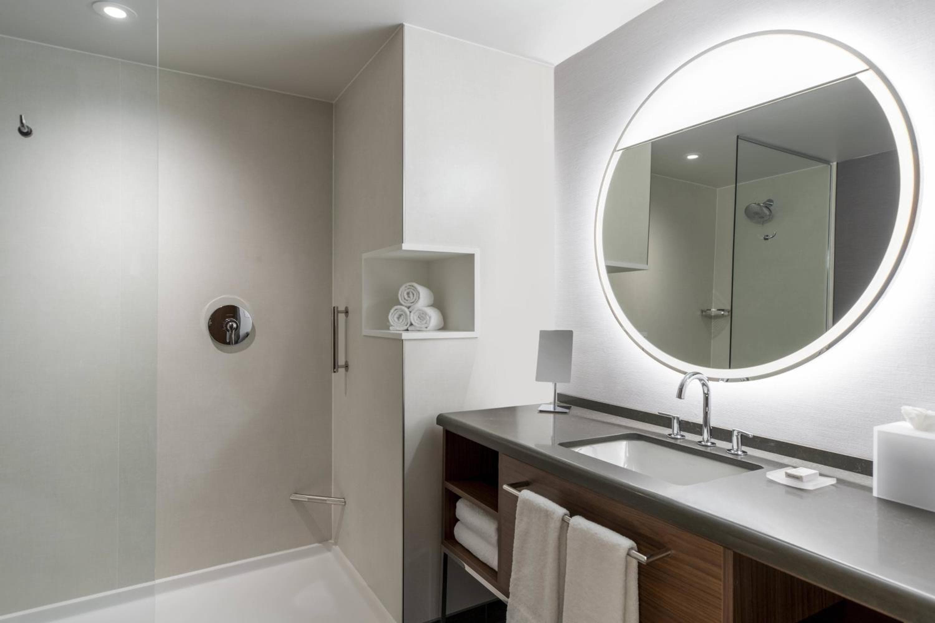 Courtyard by Marriott Charlotte Waverly