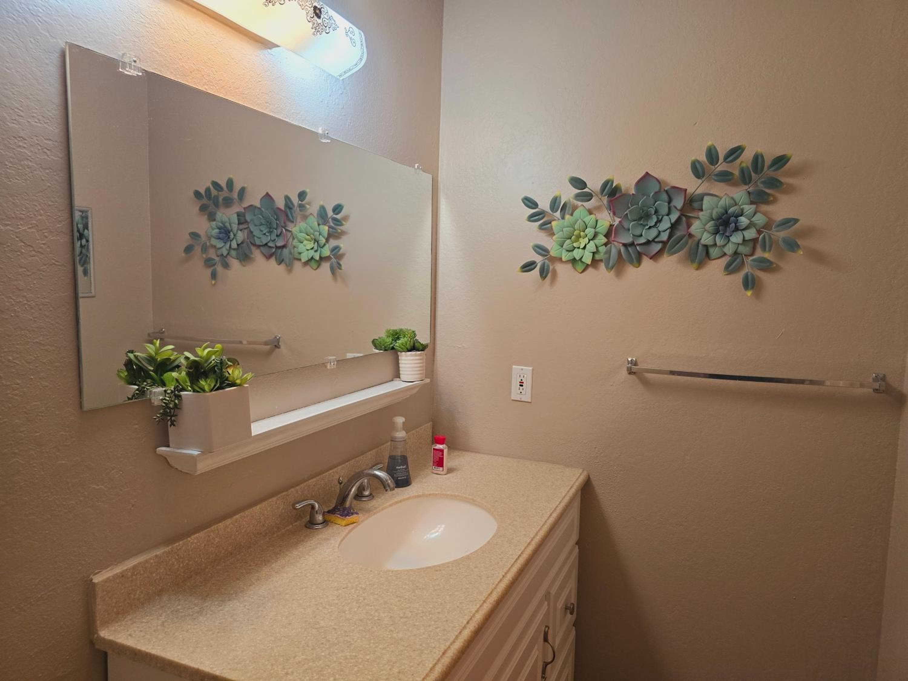 Mountain View Condo with Pool
