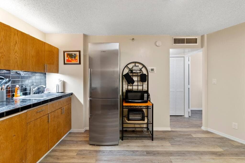 Executive Center 1604