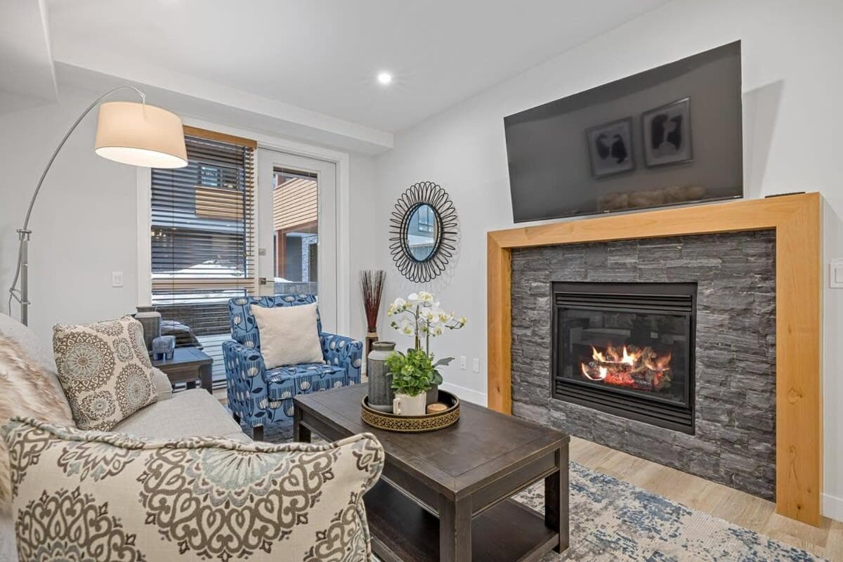 Le Bucheron Stunning Spring Creek Luxury condo