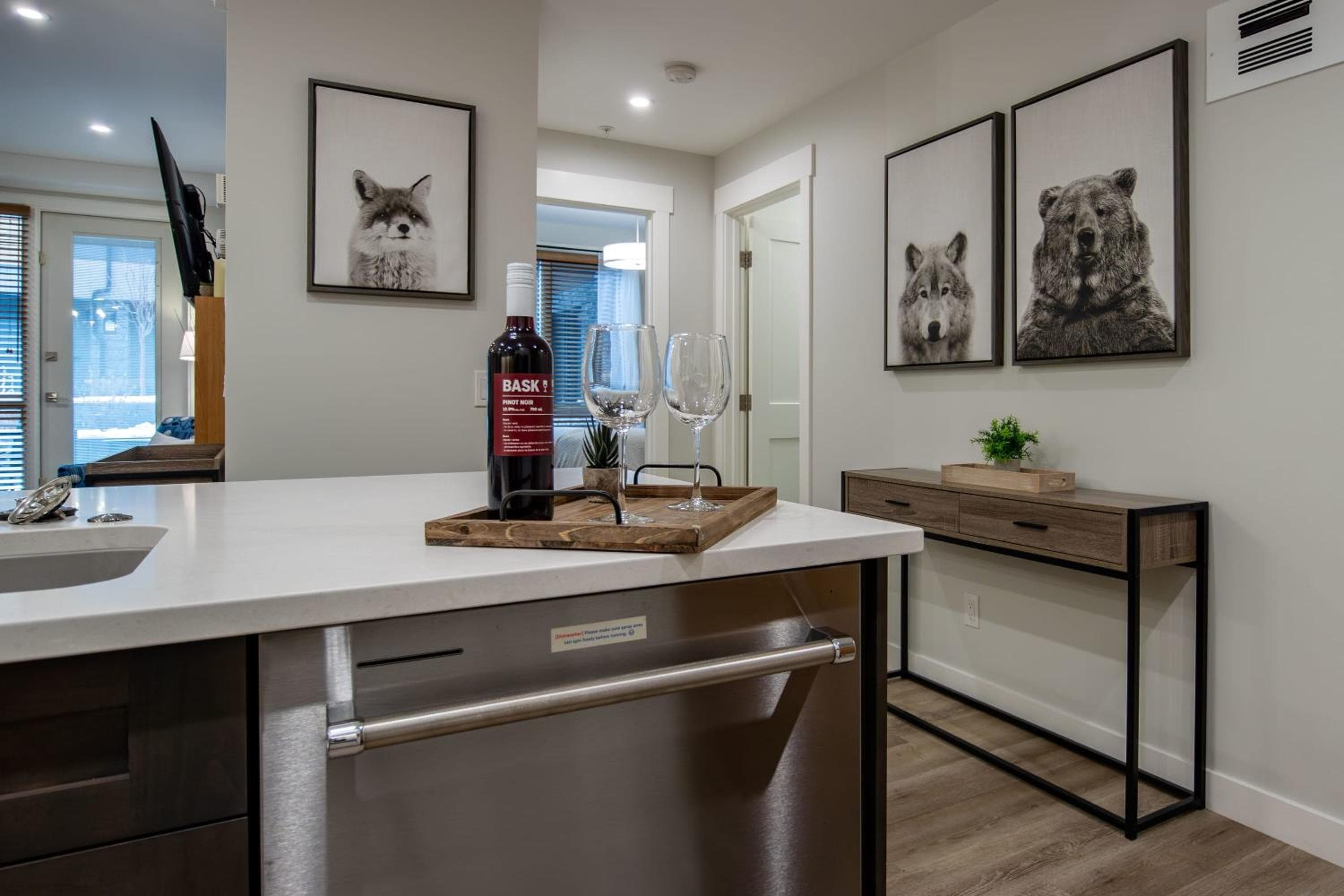 Le Bucheron Stunning Spring Creek Luxury condo