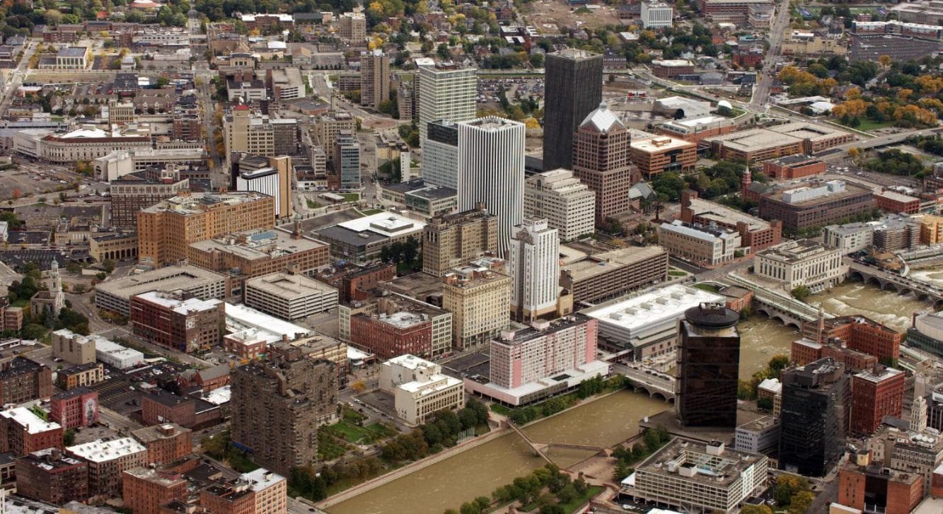 East 225 I Modern Studio in Downtown Rochester