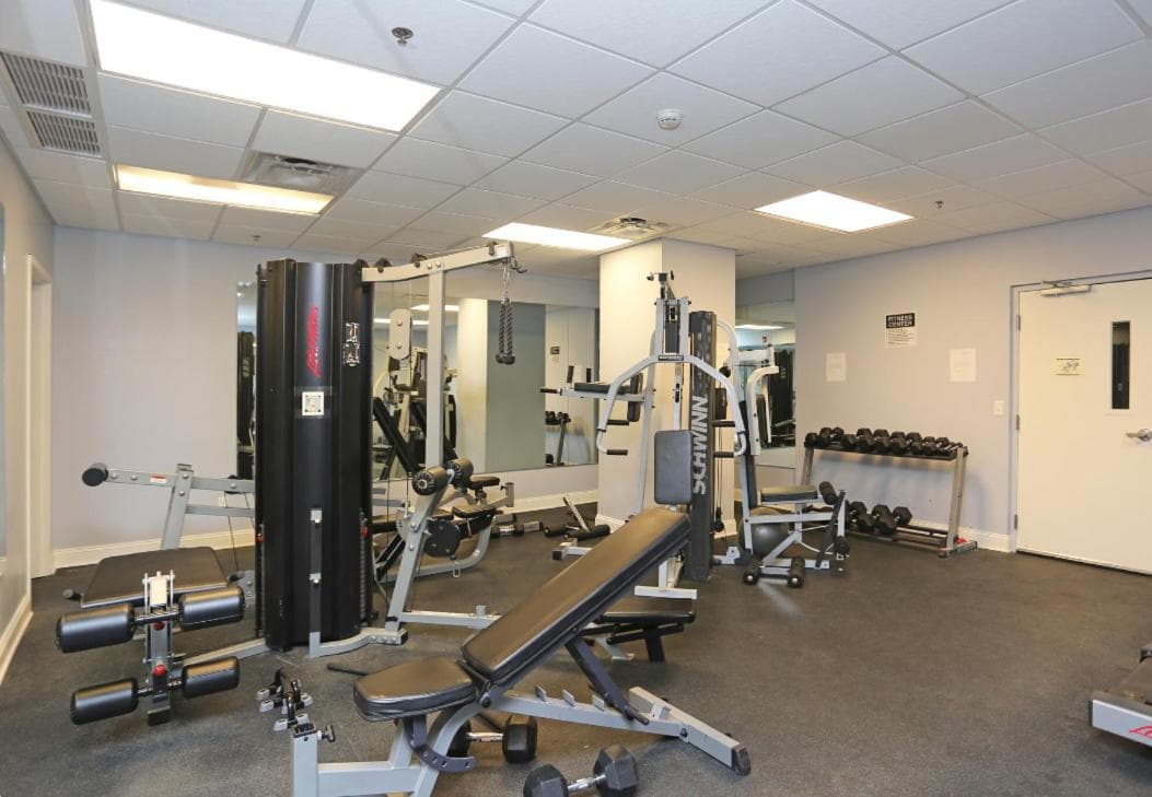 East 120 I Modern Refinished Apt Downtown I Gym