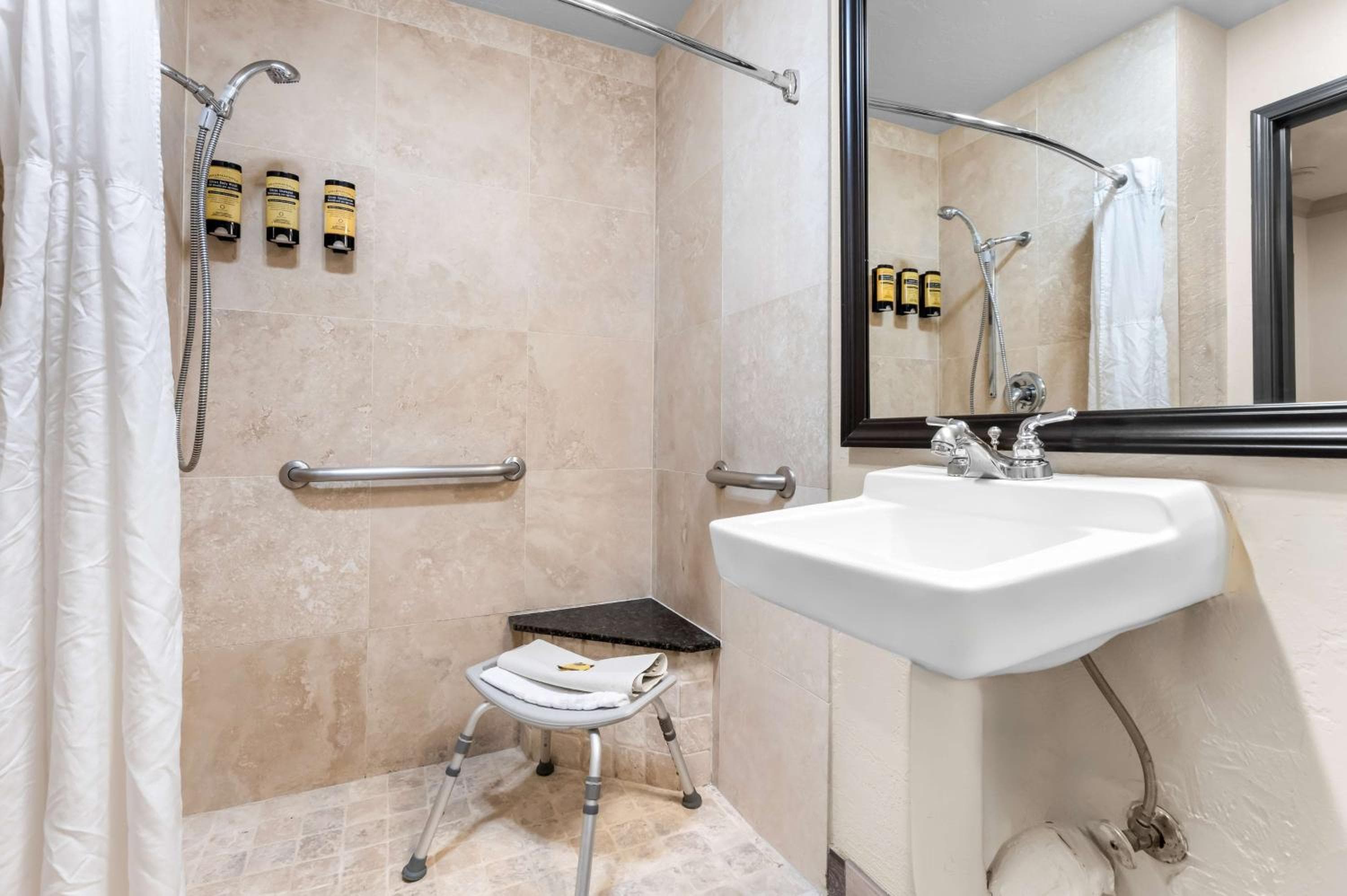 Best Western Plus Parkway Inn