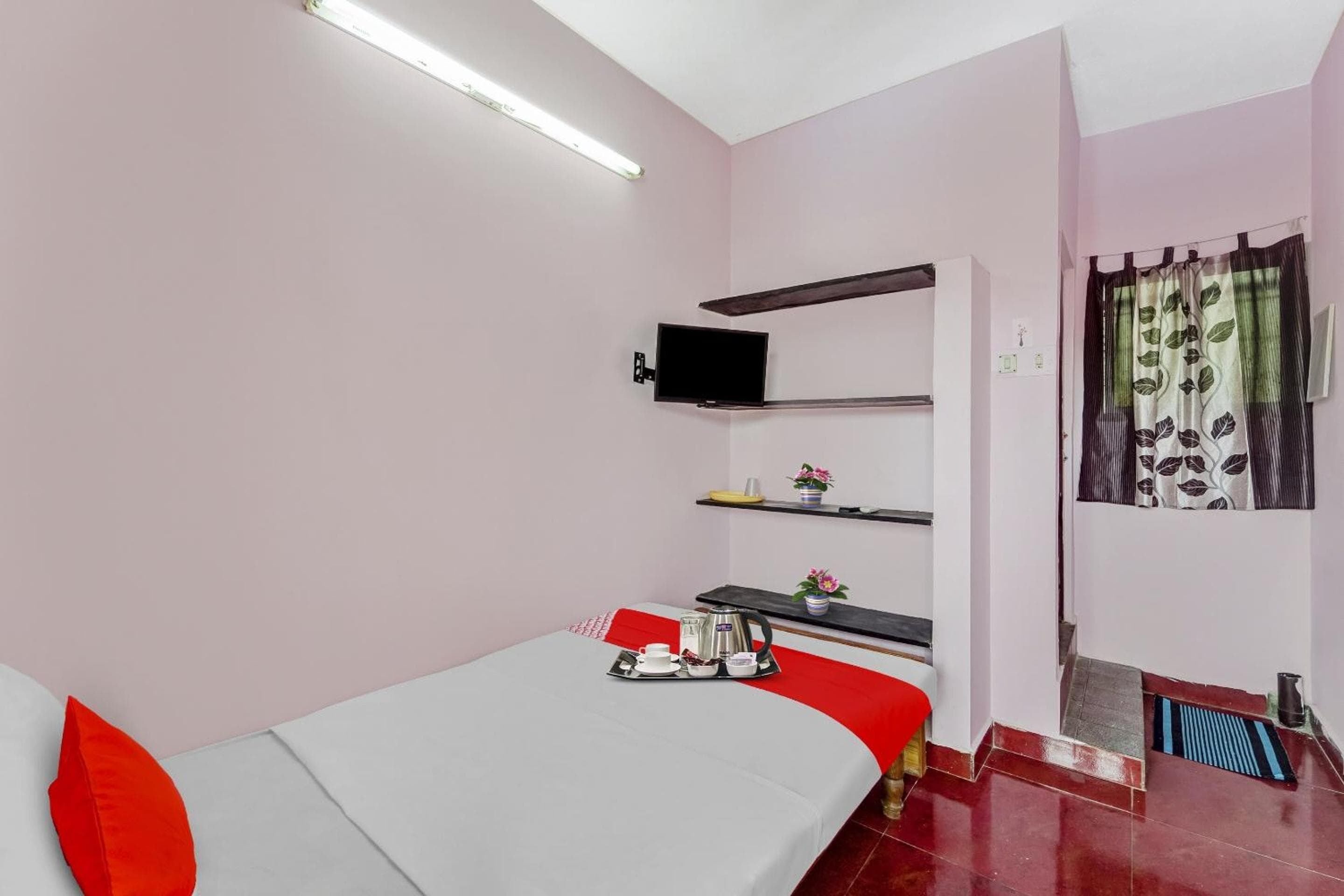 Super Hotel O Arunachala Guest House Near PVR SPI Palazzo Chennai